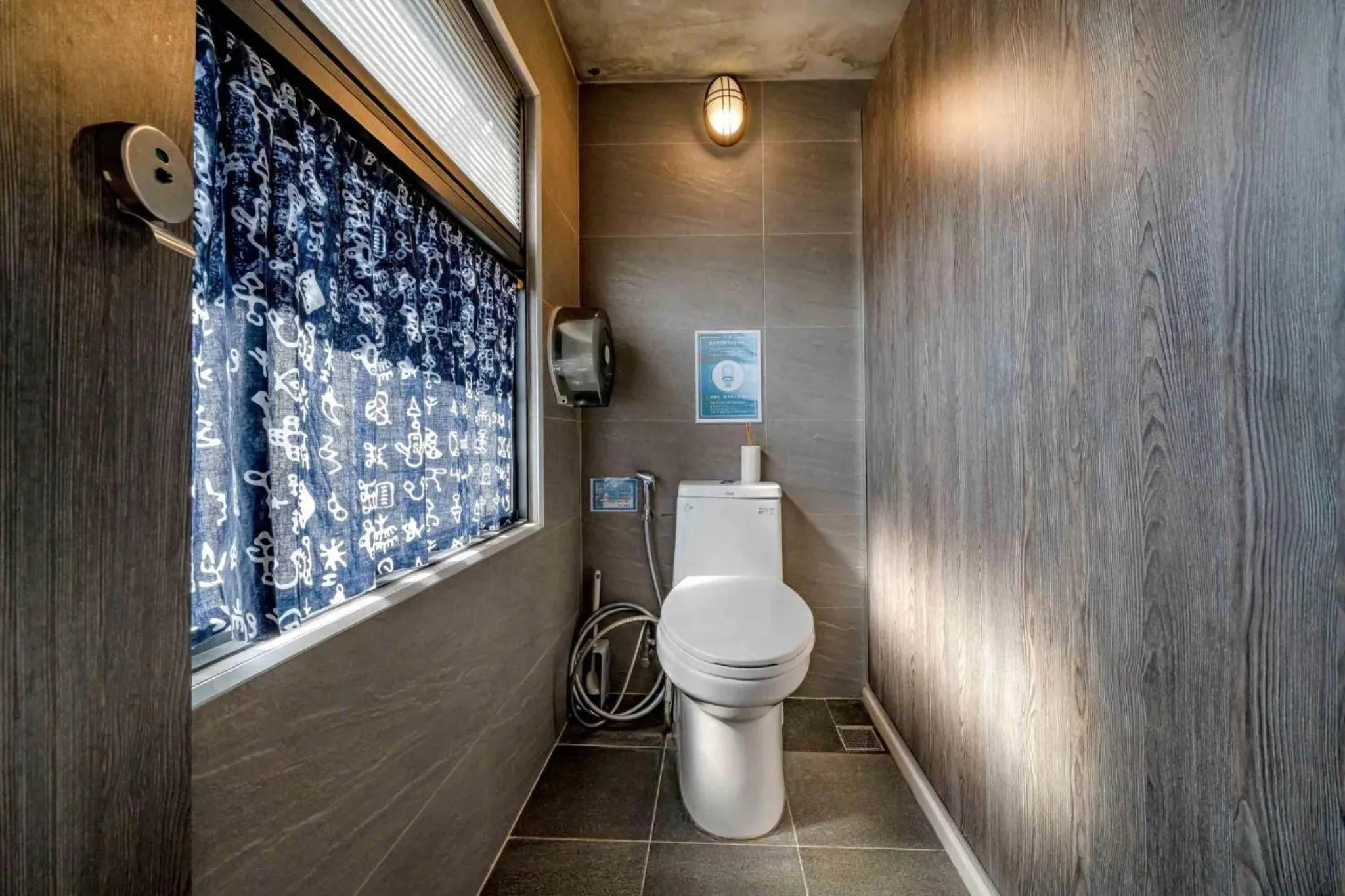 Toilet in 樂客背包旅棧 Local Backpacker Hostel