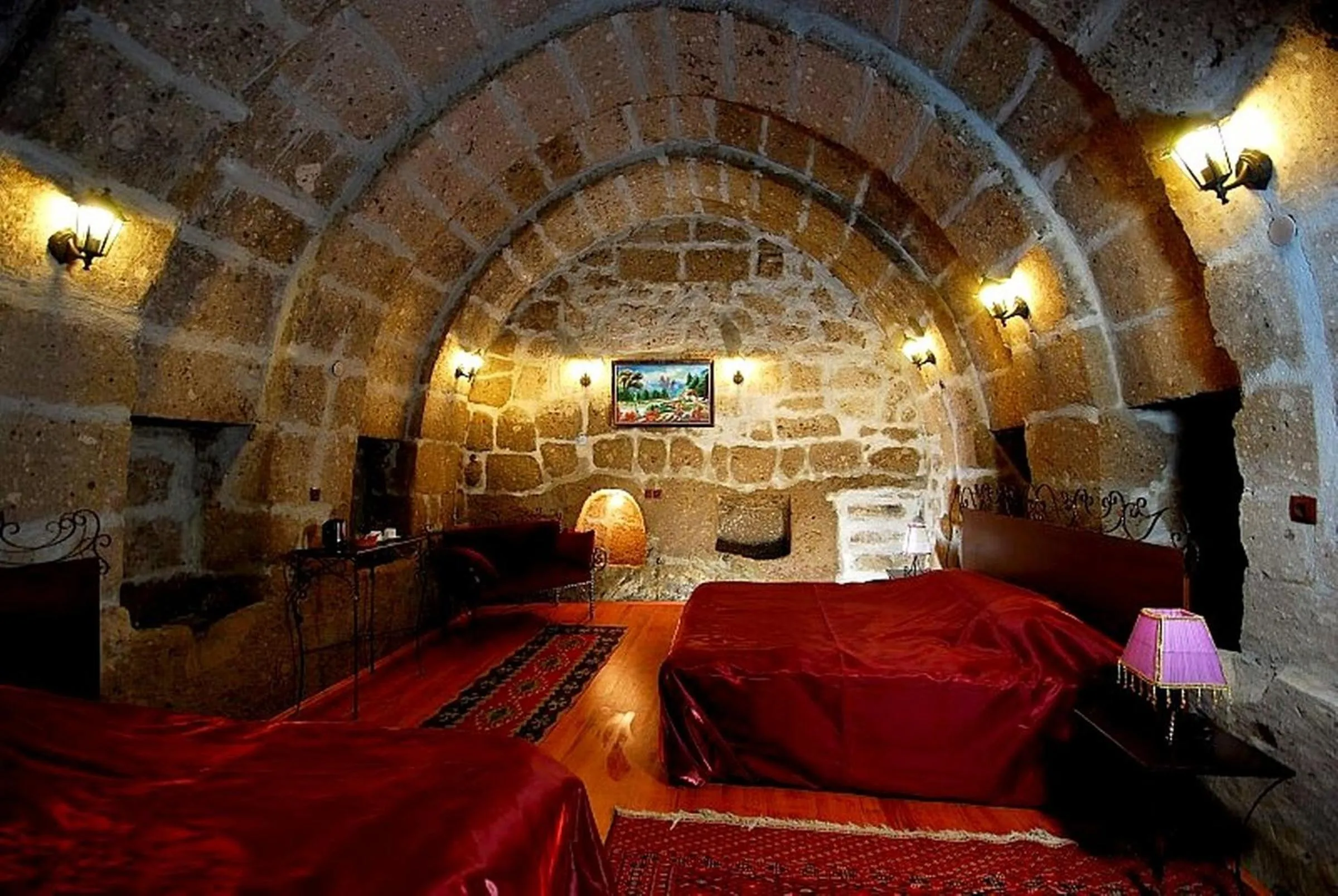 Photo of the whole room, Bed in Kapadokya Ihlara Konaklari & Caves