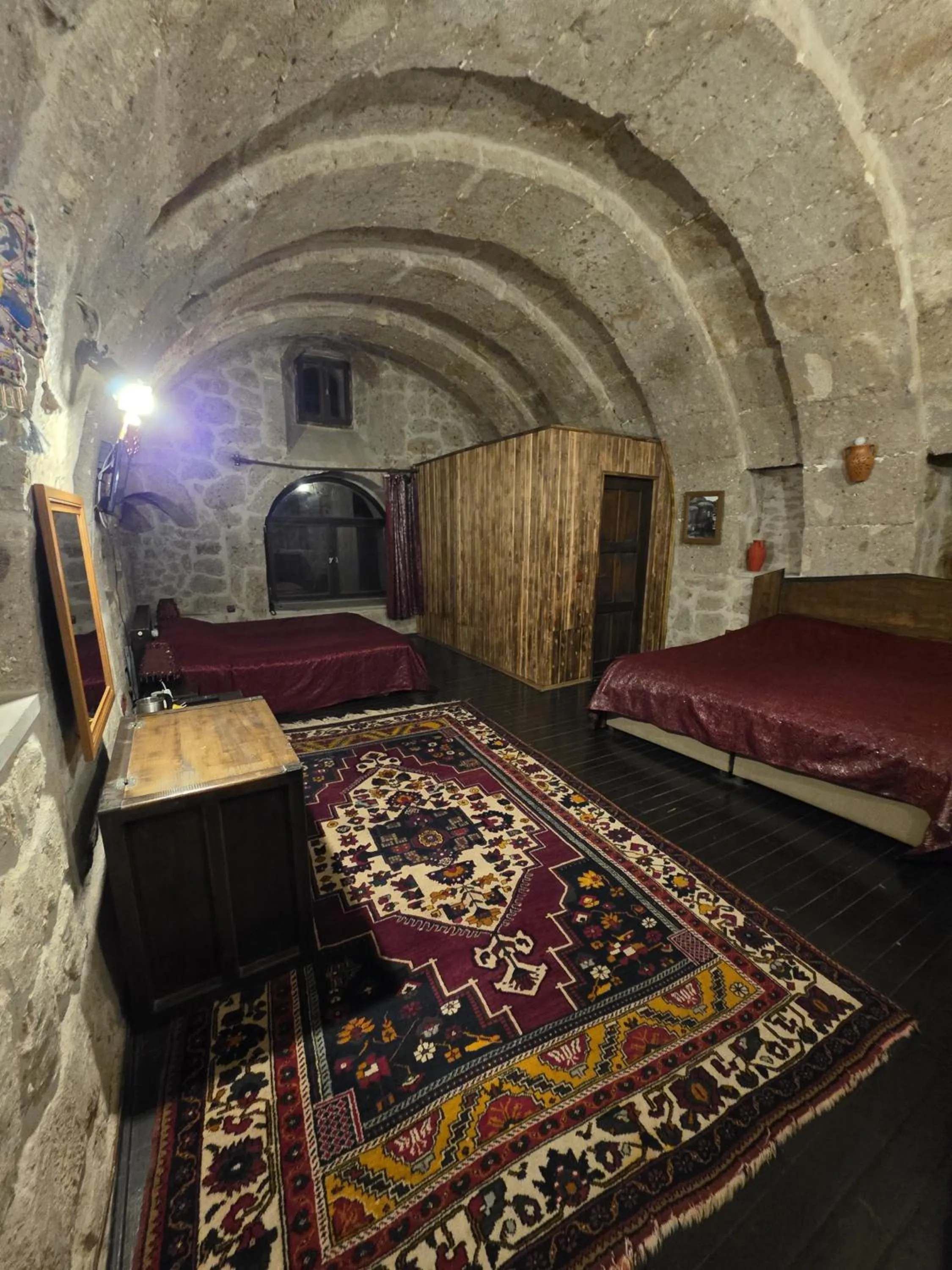 Photo of the whole room, Bed in Kapadokya Ihlara Konaklari & Caves