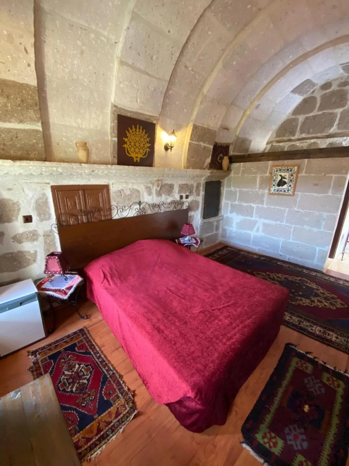 Photo of the whole room, Bed in Kapadokya Ihlara Konaklari & Caves