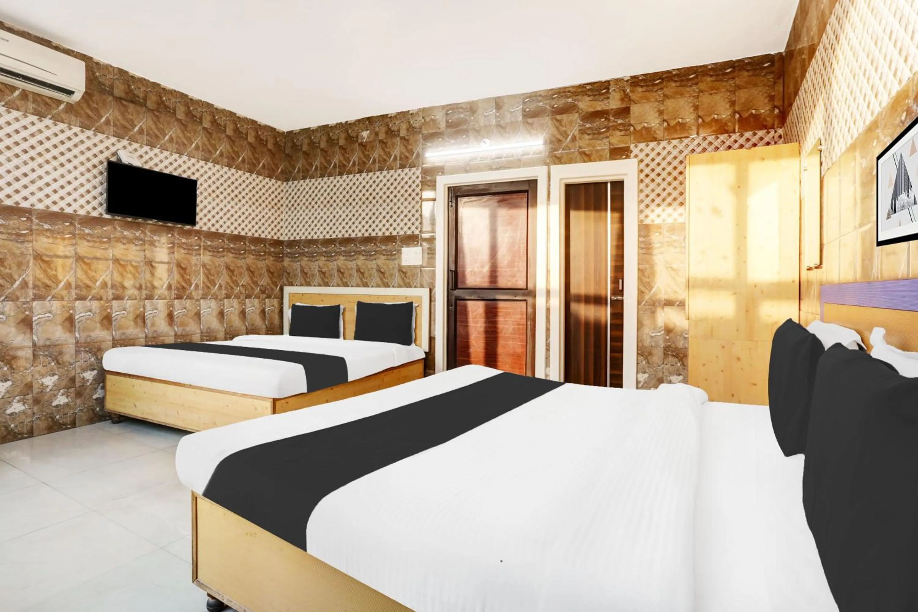 Bedroom, Bed in Hotel O Jammu Near Ragunath Bazaar Formerly GoodWill