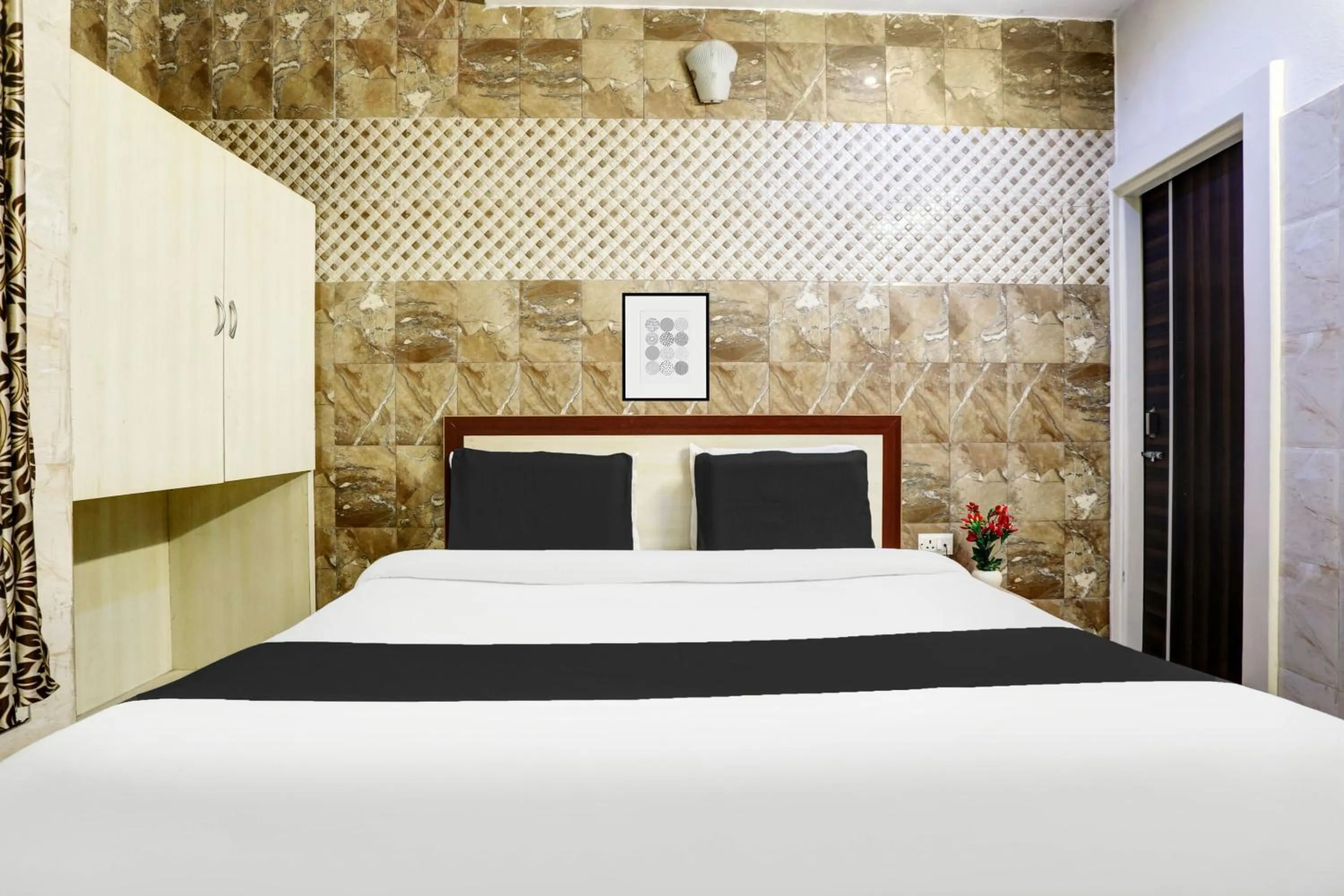 Bedroom, Bed in Hotel O Jammu Near Ragunath Bazaar Formerly GoodWill