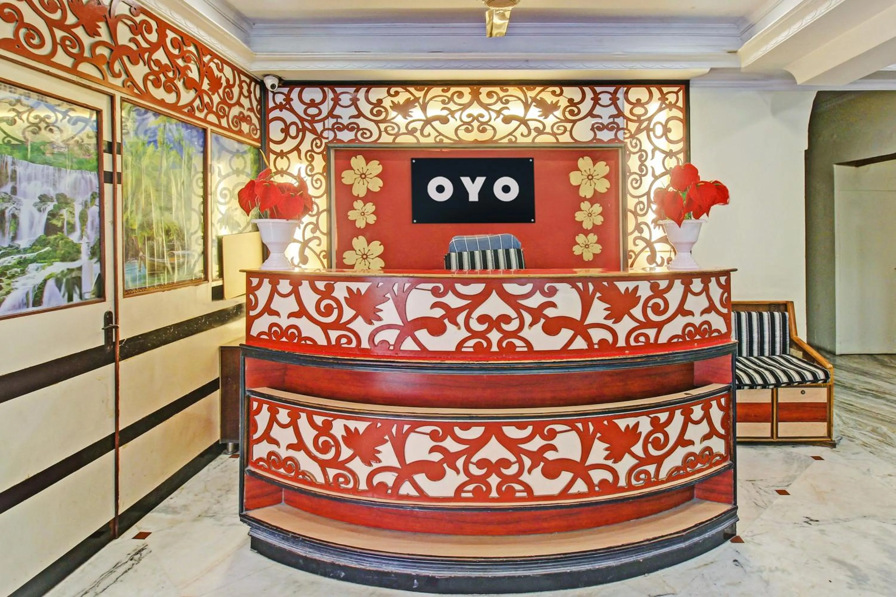 Lobby or reception in Hotel O Ruma Near Nampally Railway Station