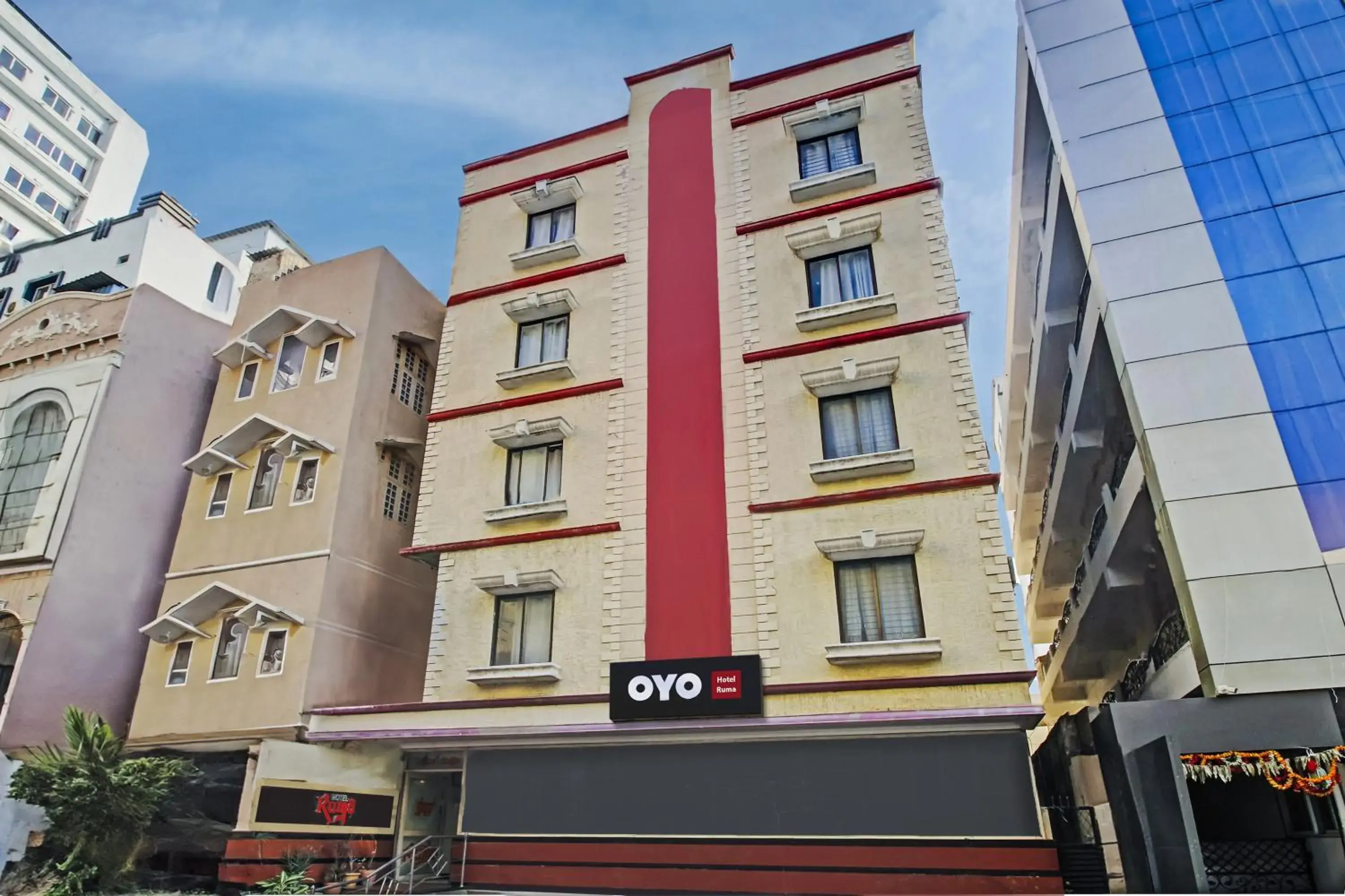 Facade/entrance in Hotel O Ruma Near Nampally Railway Station Facade/entrance in Hotel O Ruma Near Nampally Railway Station