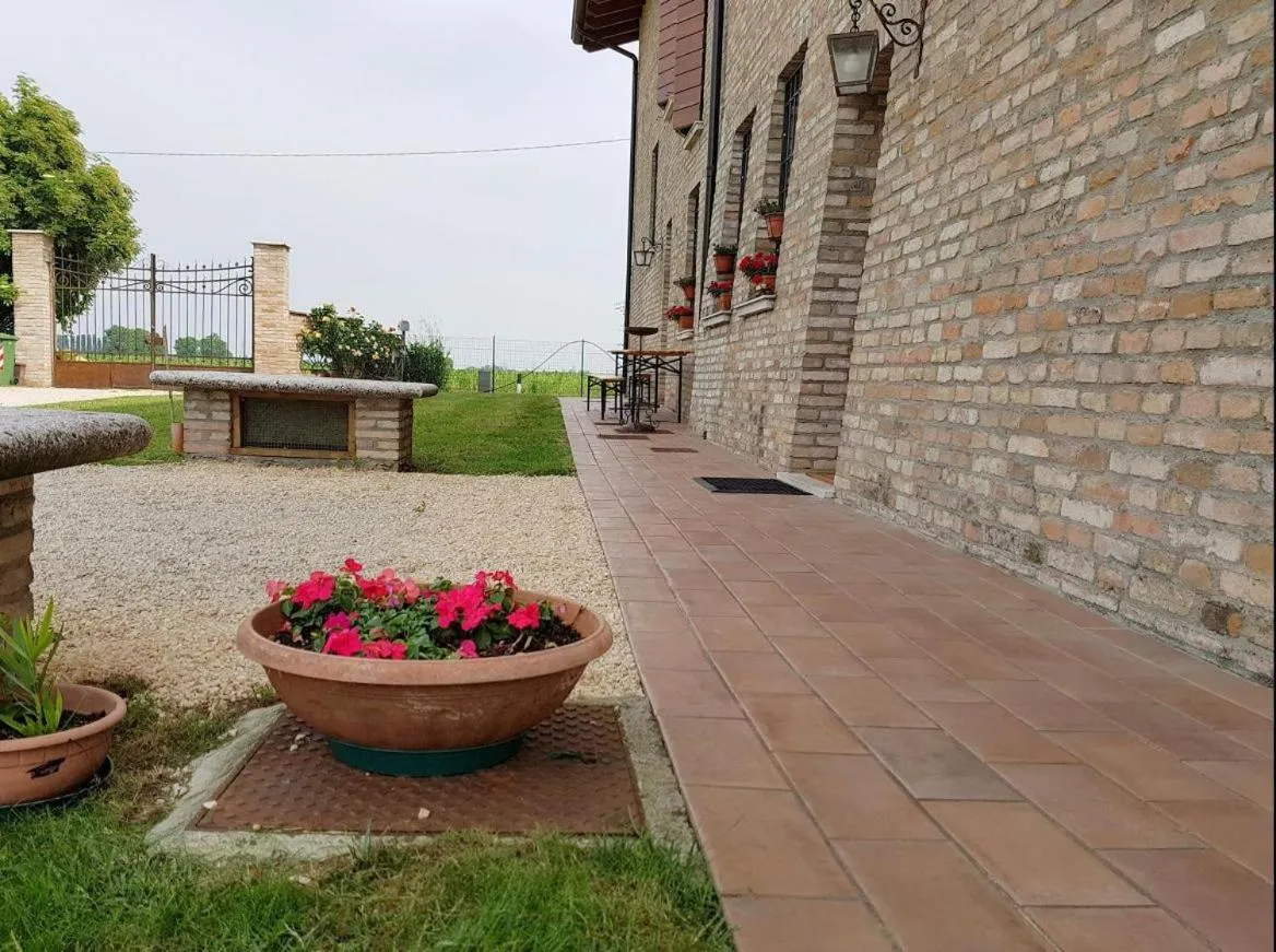 Garden view in La Garzaga Turismo Rurale