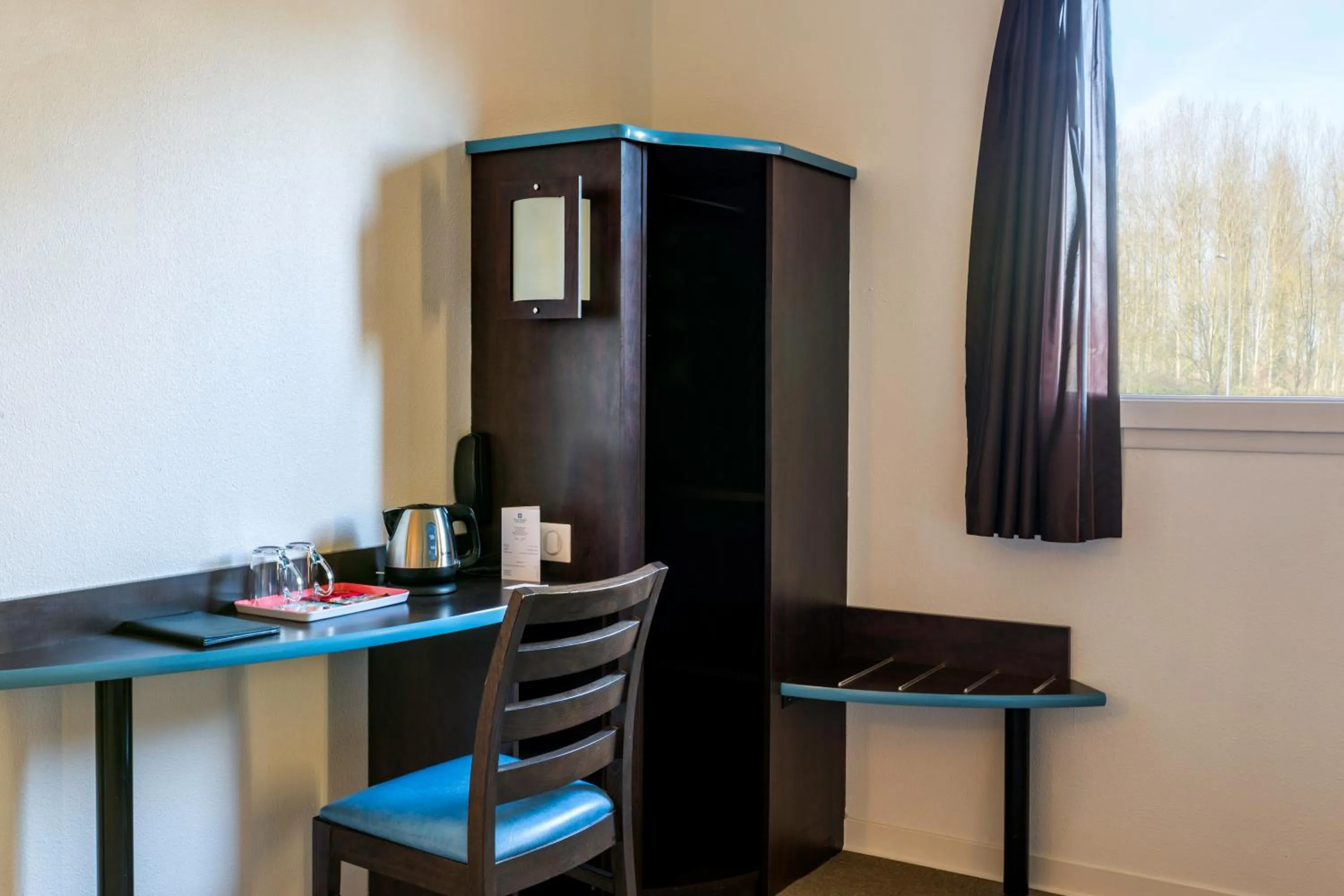 Coffee/tea facilities in Sure Hotel by Best Western Saint-Amand-Les-Eaux