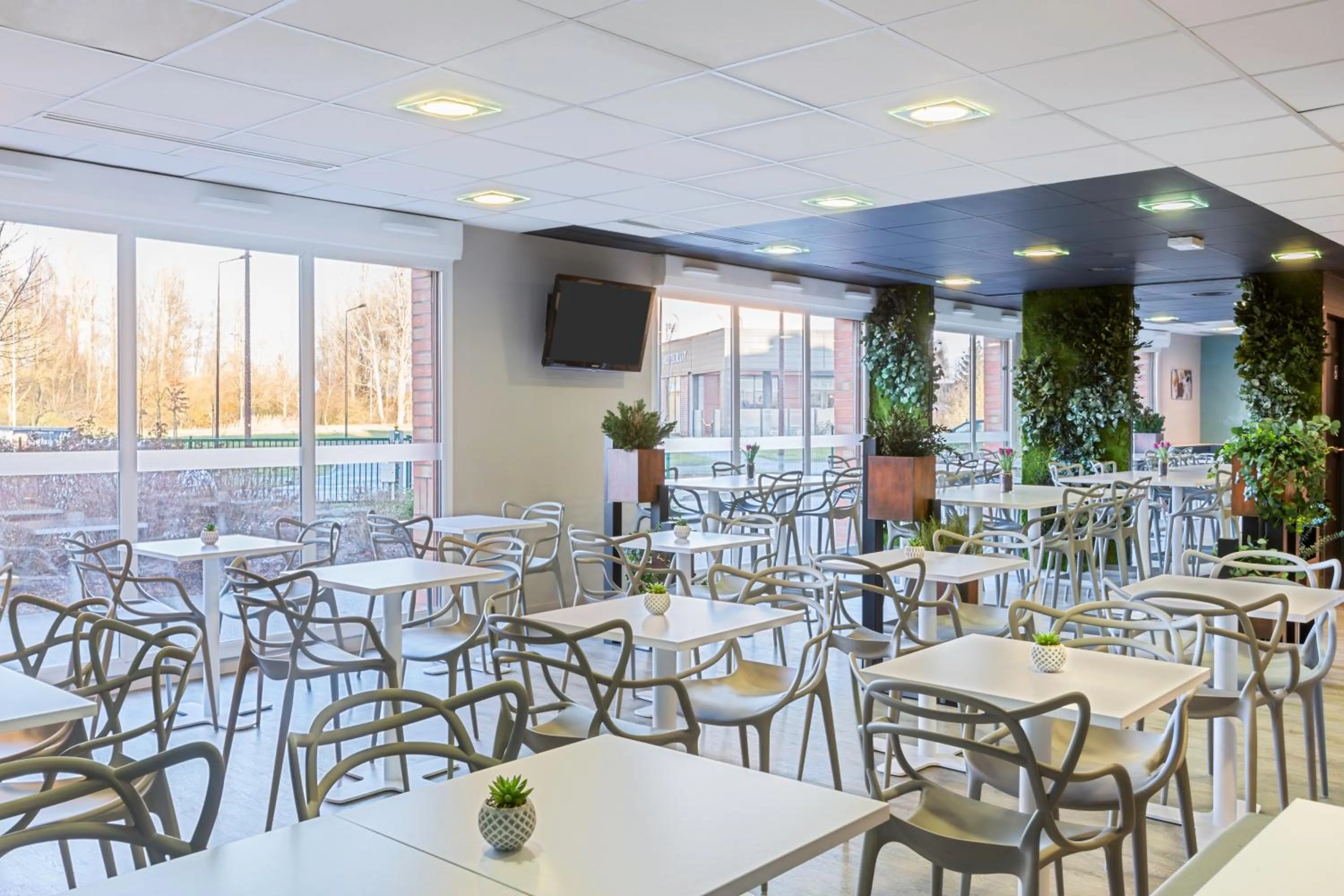 Breakfast in Sure Hotel by Best Western Saint-Amand-Les-Eaux