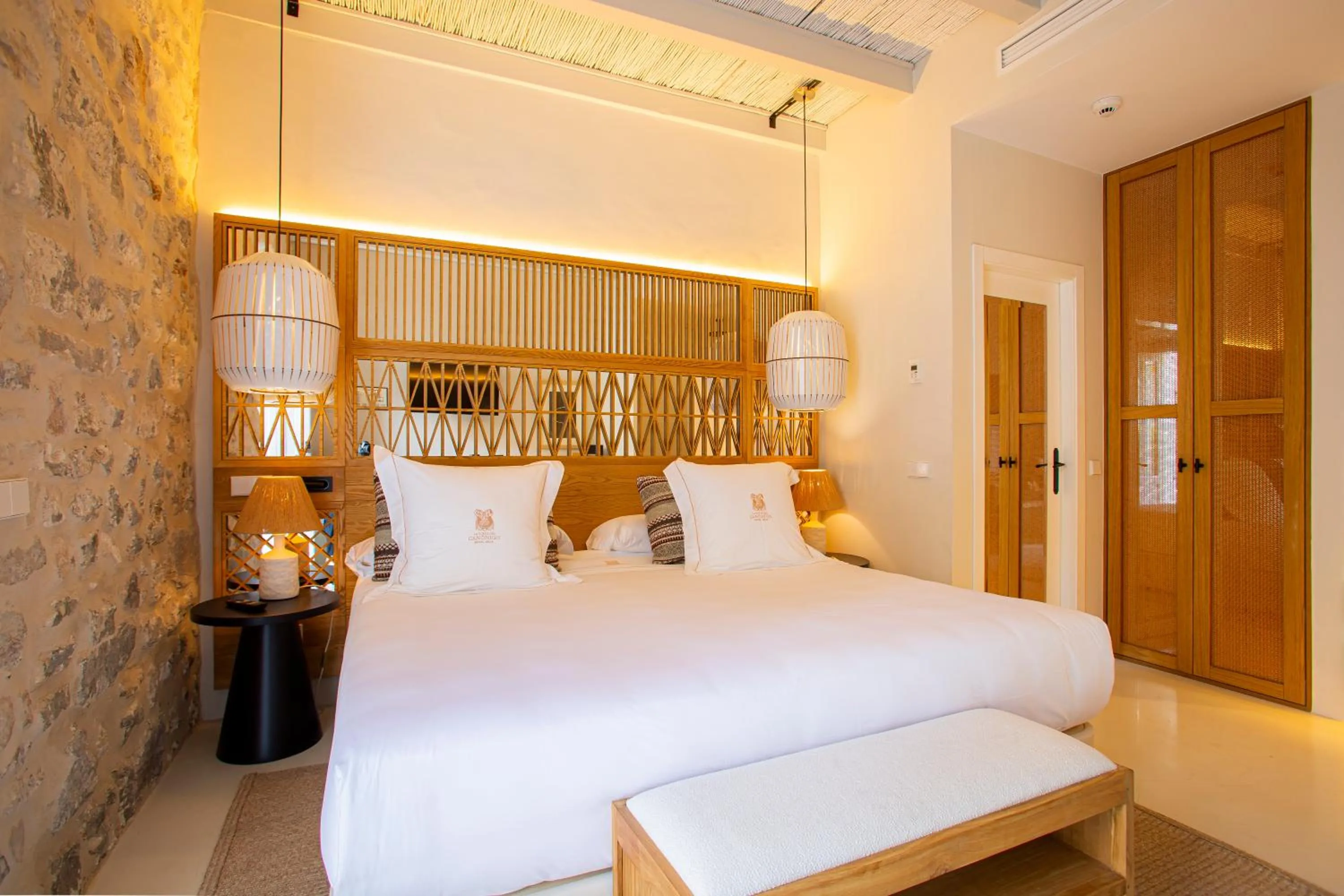 Photo of the whole room, Bed in Hotel La Torre del Canonigo - Small Luxury Hotels