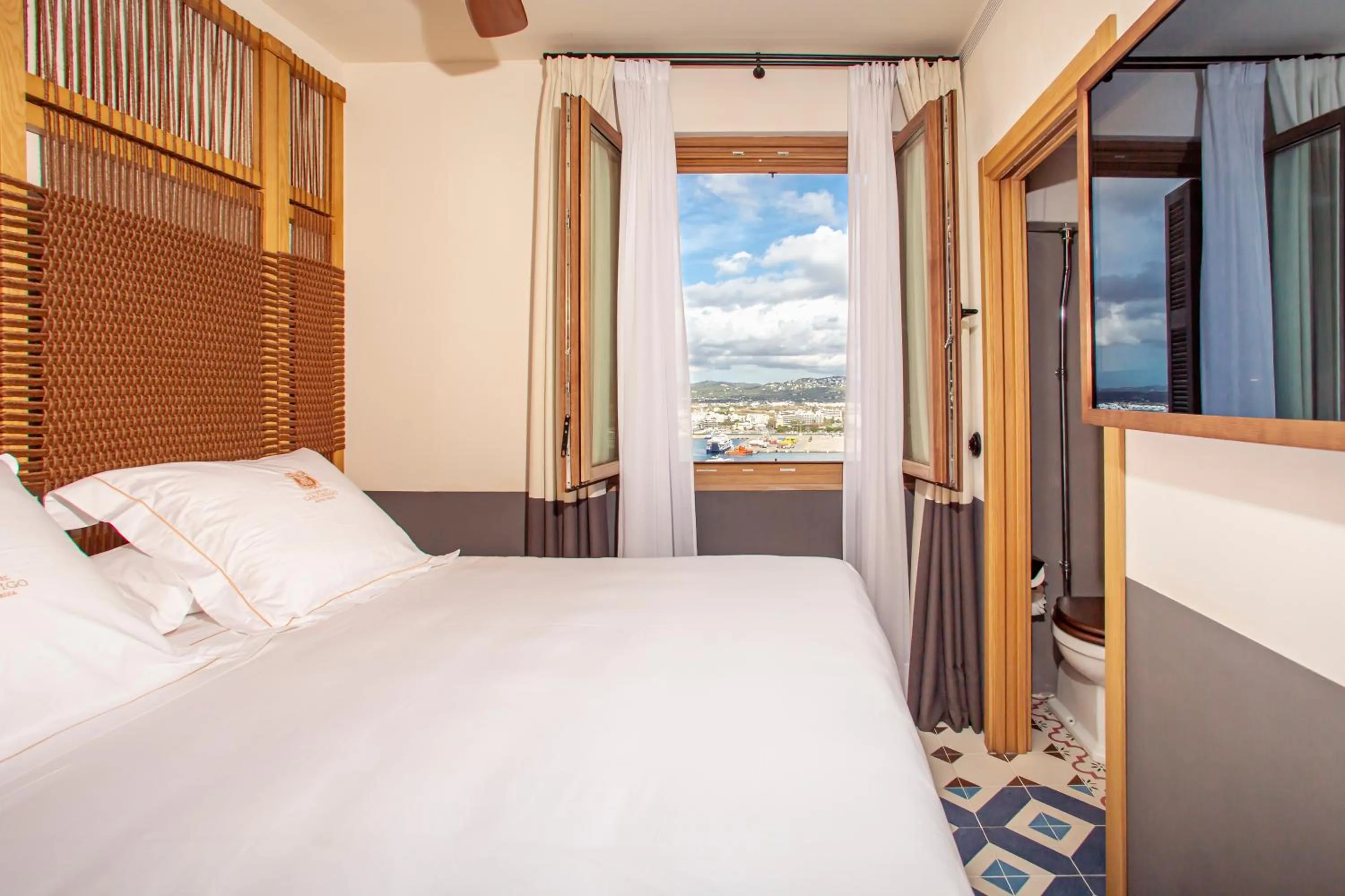 Photo of the whole room, Bed in Hotel La Torre del Canonigo - Small Luxury Hotels