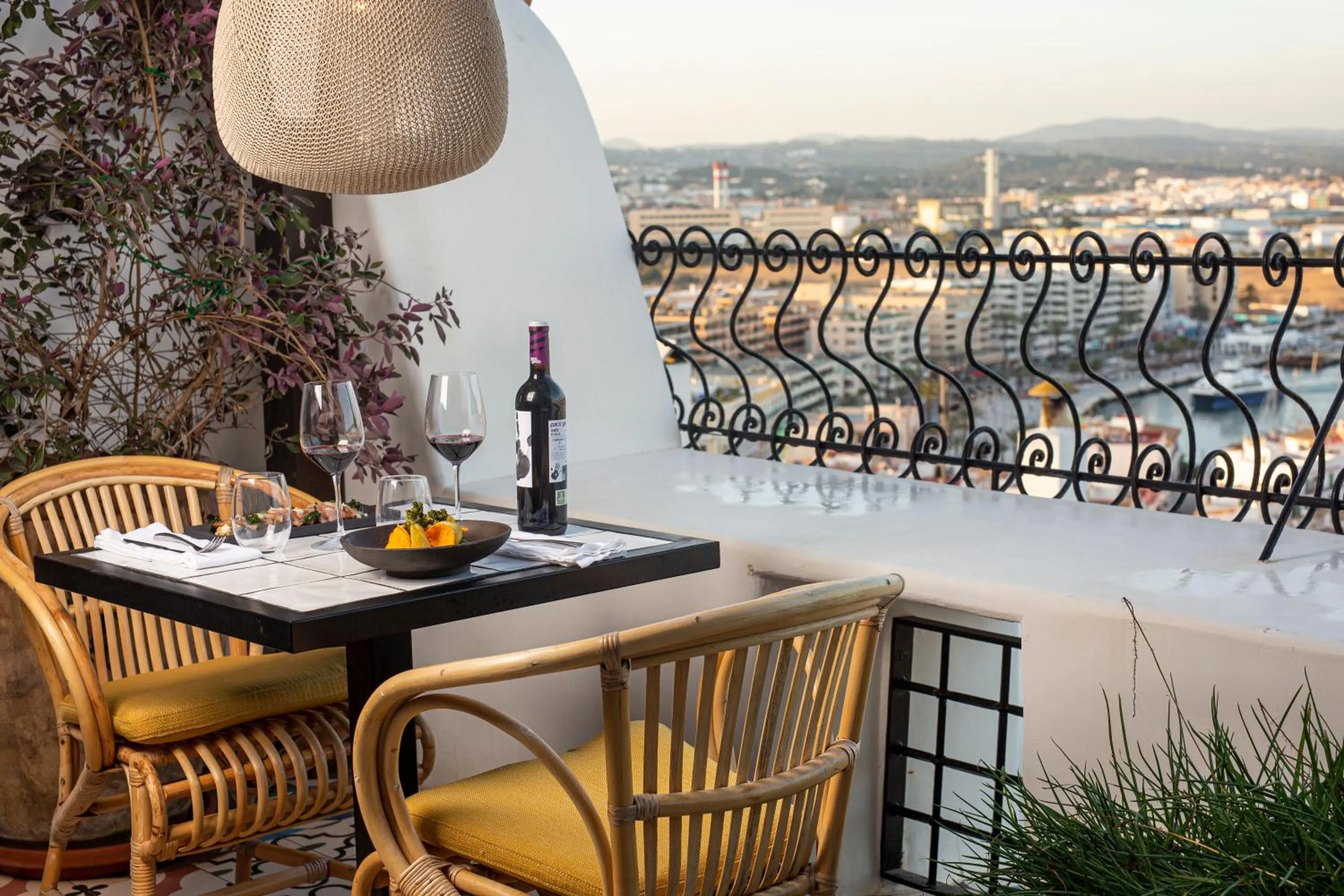 Restaurant/places to eat in Hotel La Torre del Canonigo - Small Luxury Hotels