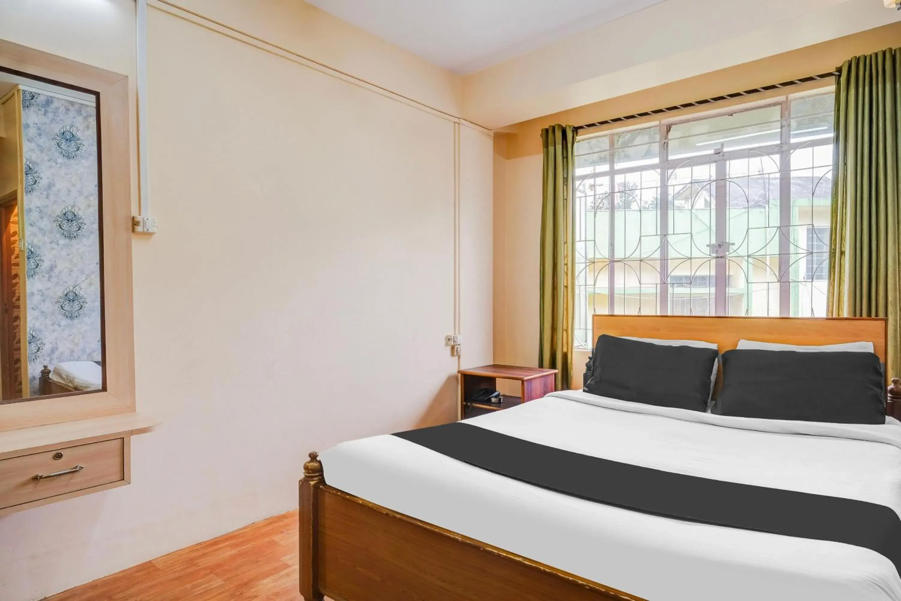 Bedroom, Bed in Super Hotel O Shillong Formerly Balaji Guest House Bedroom, Bed in Super Hotel O Shillong Formerly Balaji Guest House