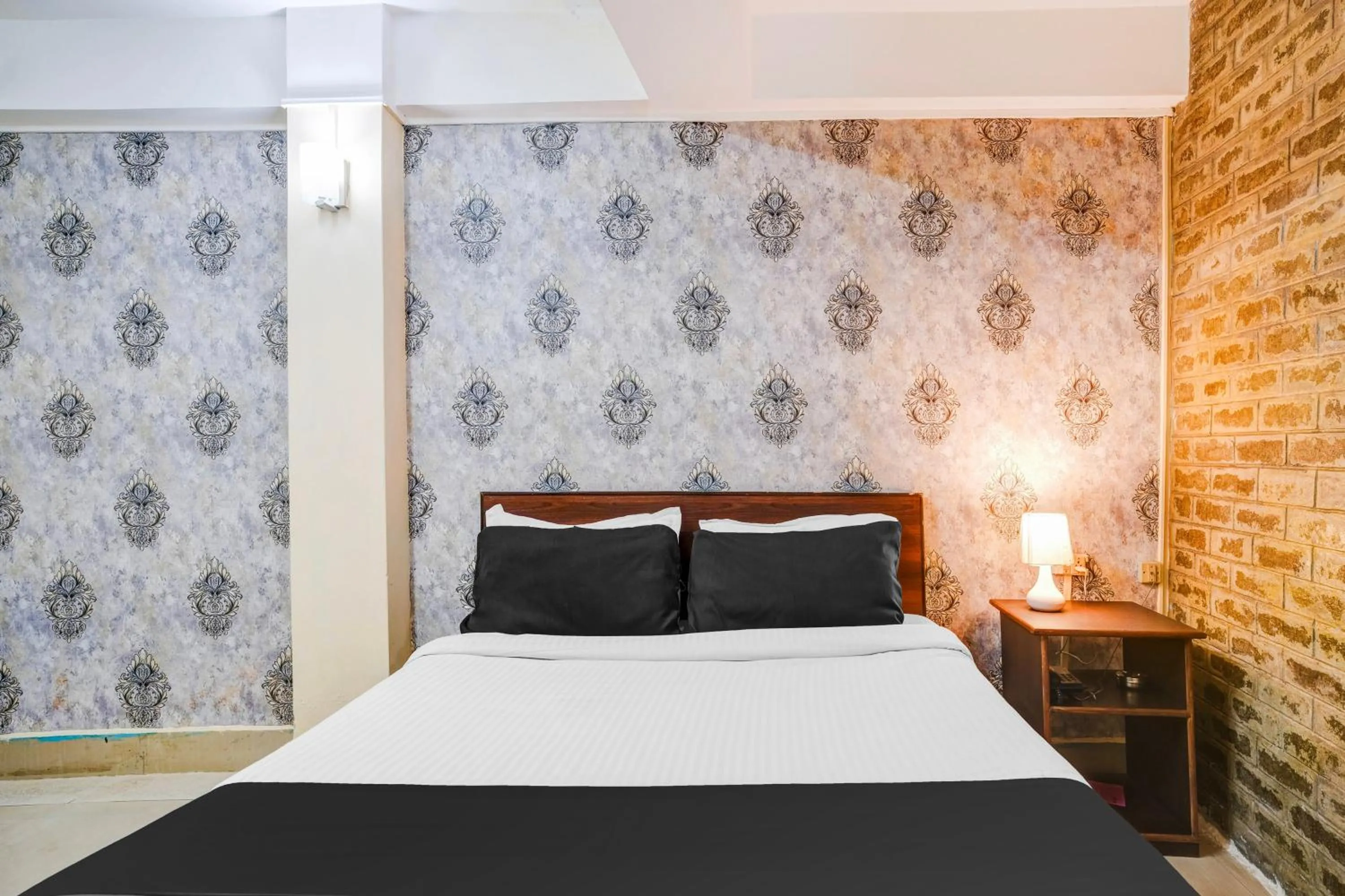 Bedroom, Bed in Hotel O Shillong Formerly Balaji Guest House