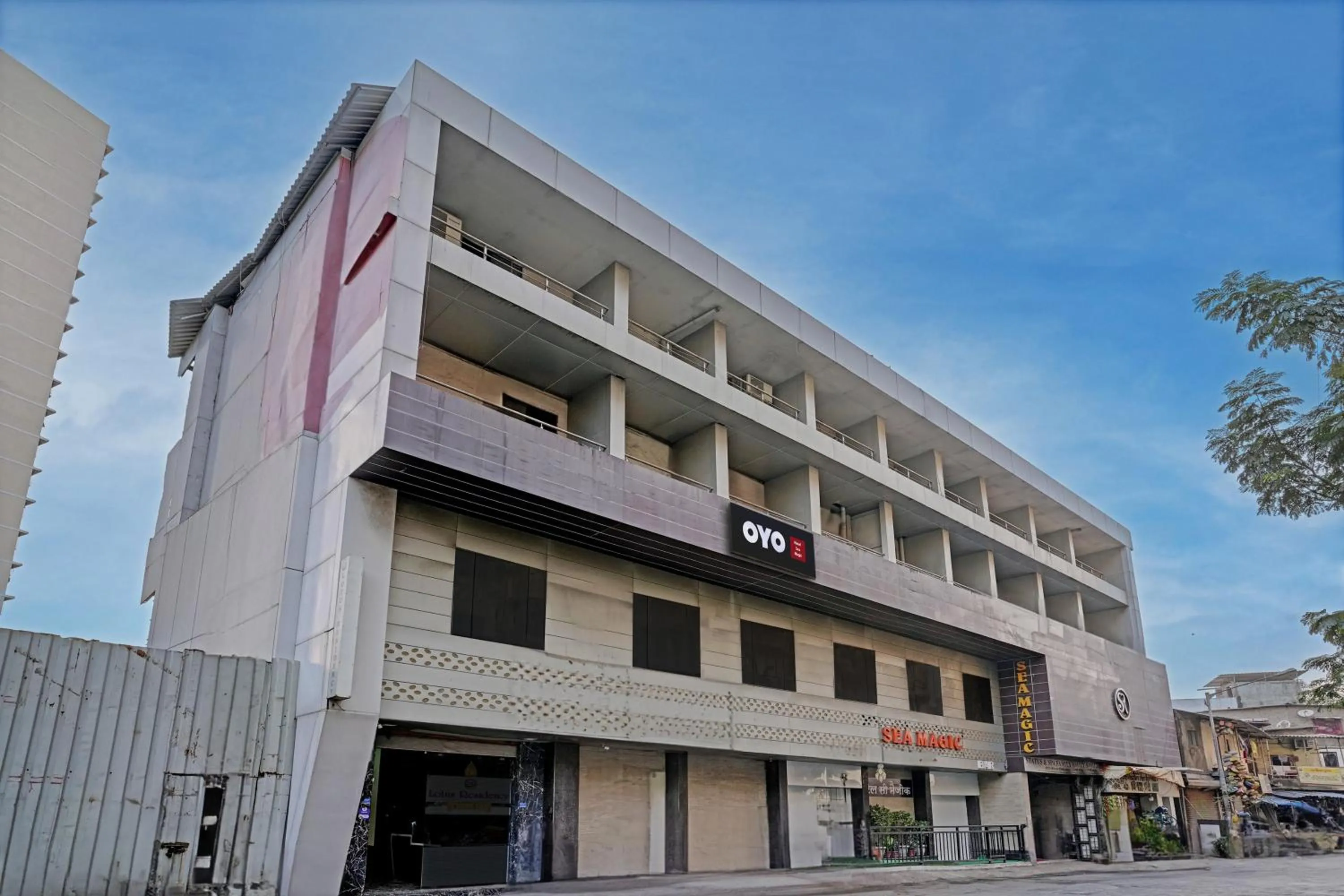 Facade/entrance in Hotel O Lotus Residency Near Anand Nagar Metro Station