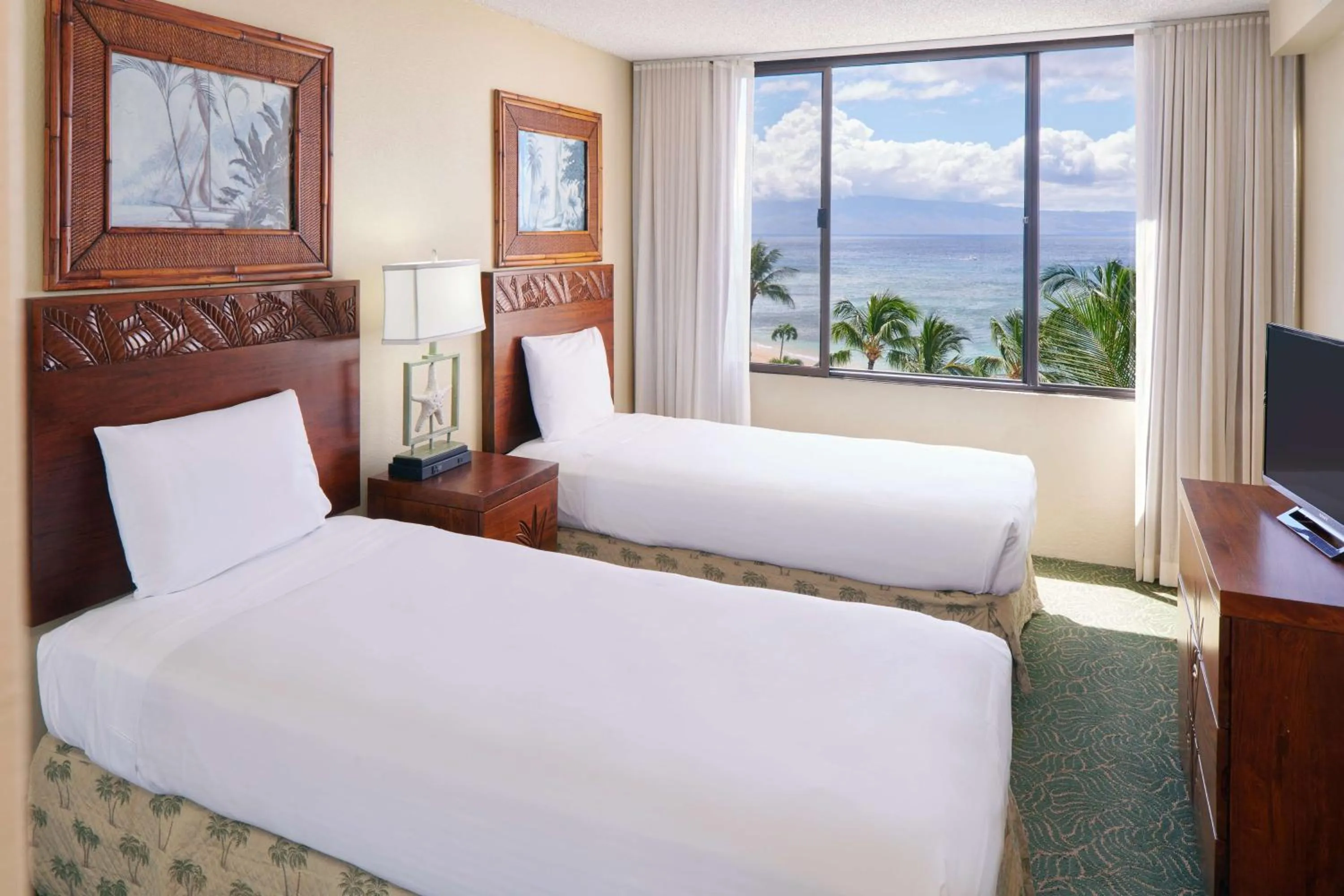 Bed in Aston Kaanapali Shores