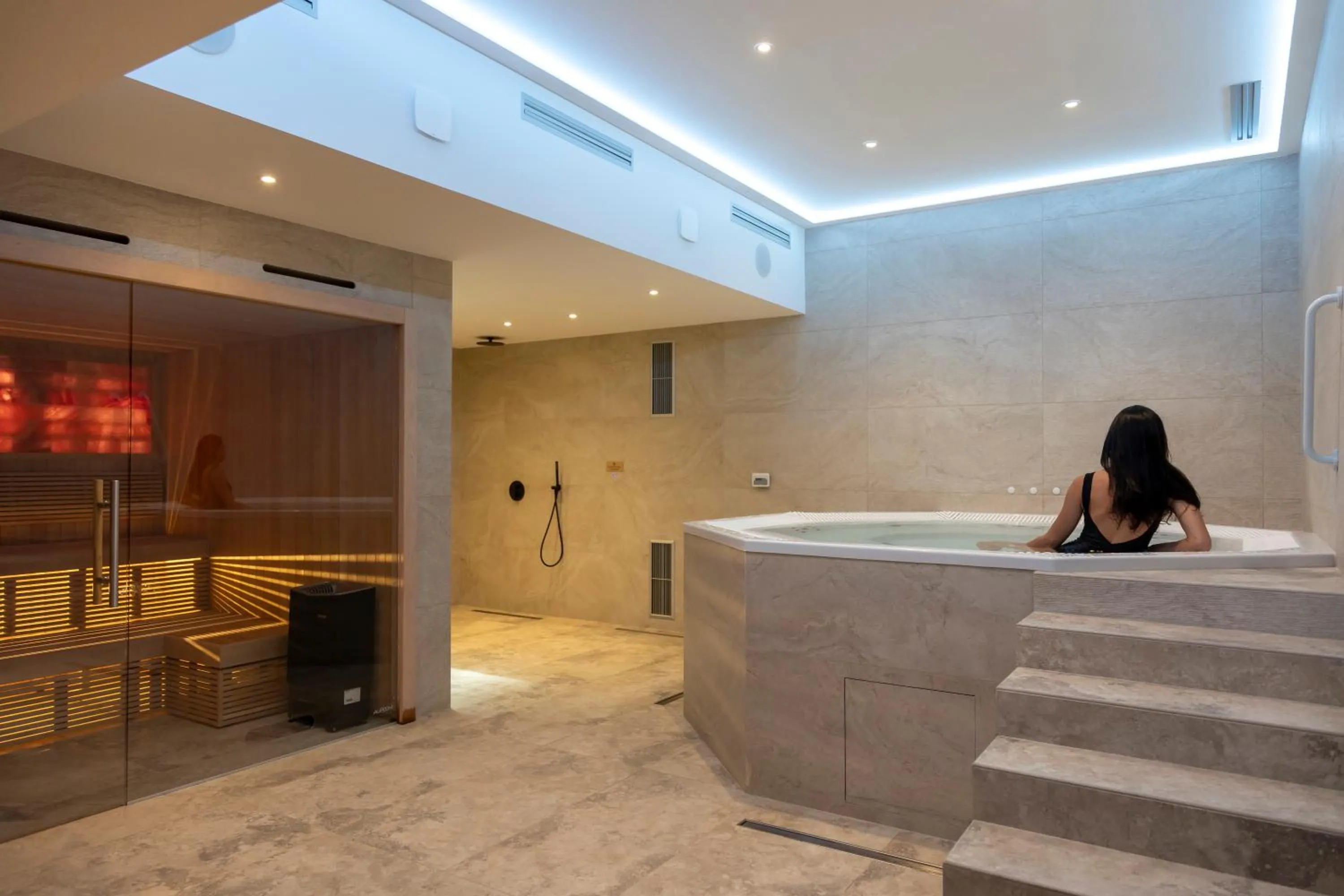 Hot Tub in Hotel L'Acquale