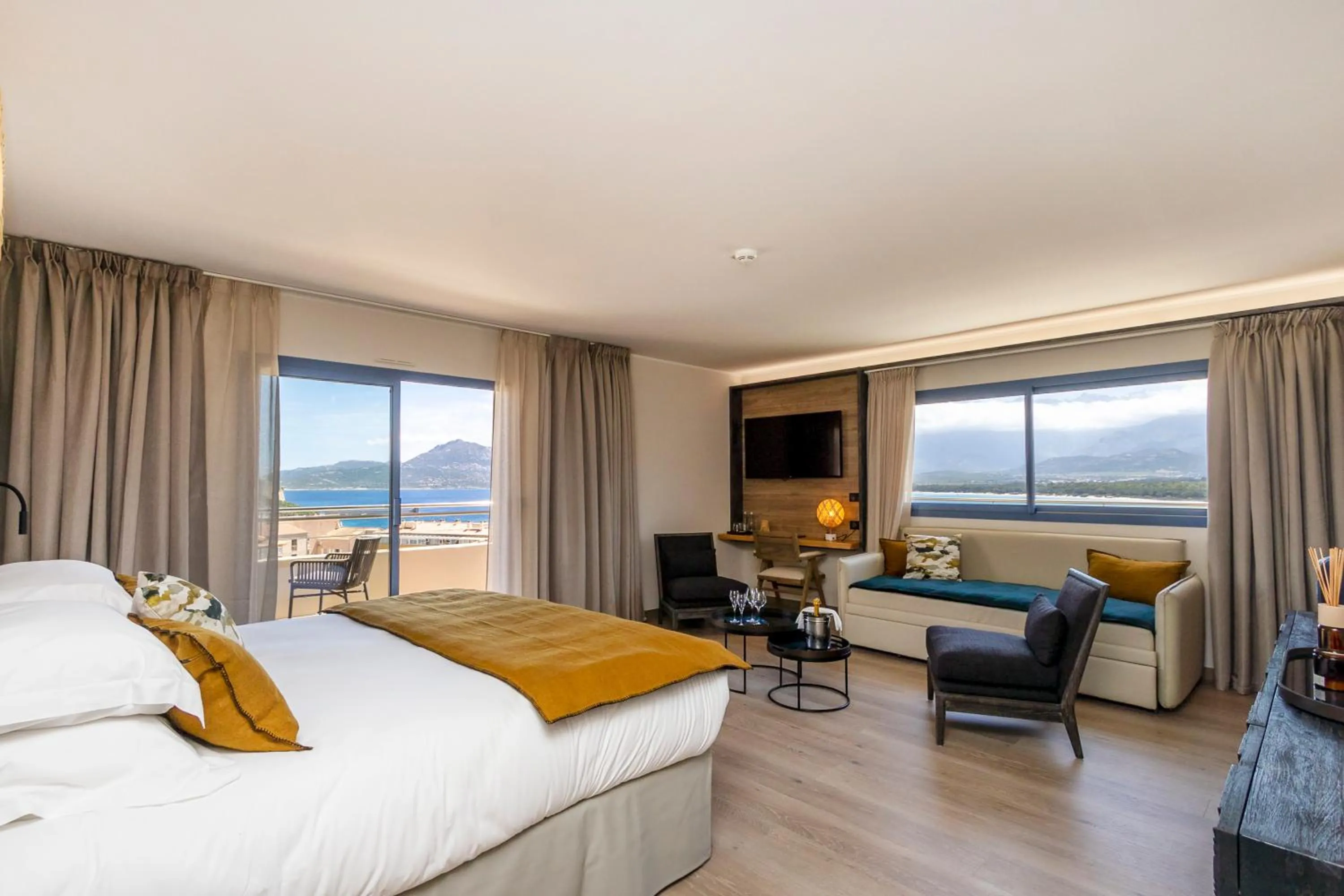 Photo of the whole room, Bed in Hotel L'Acquale