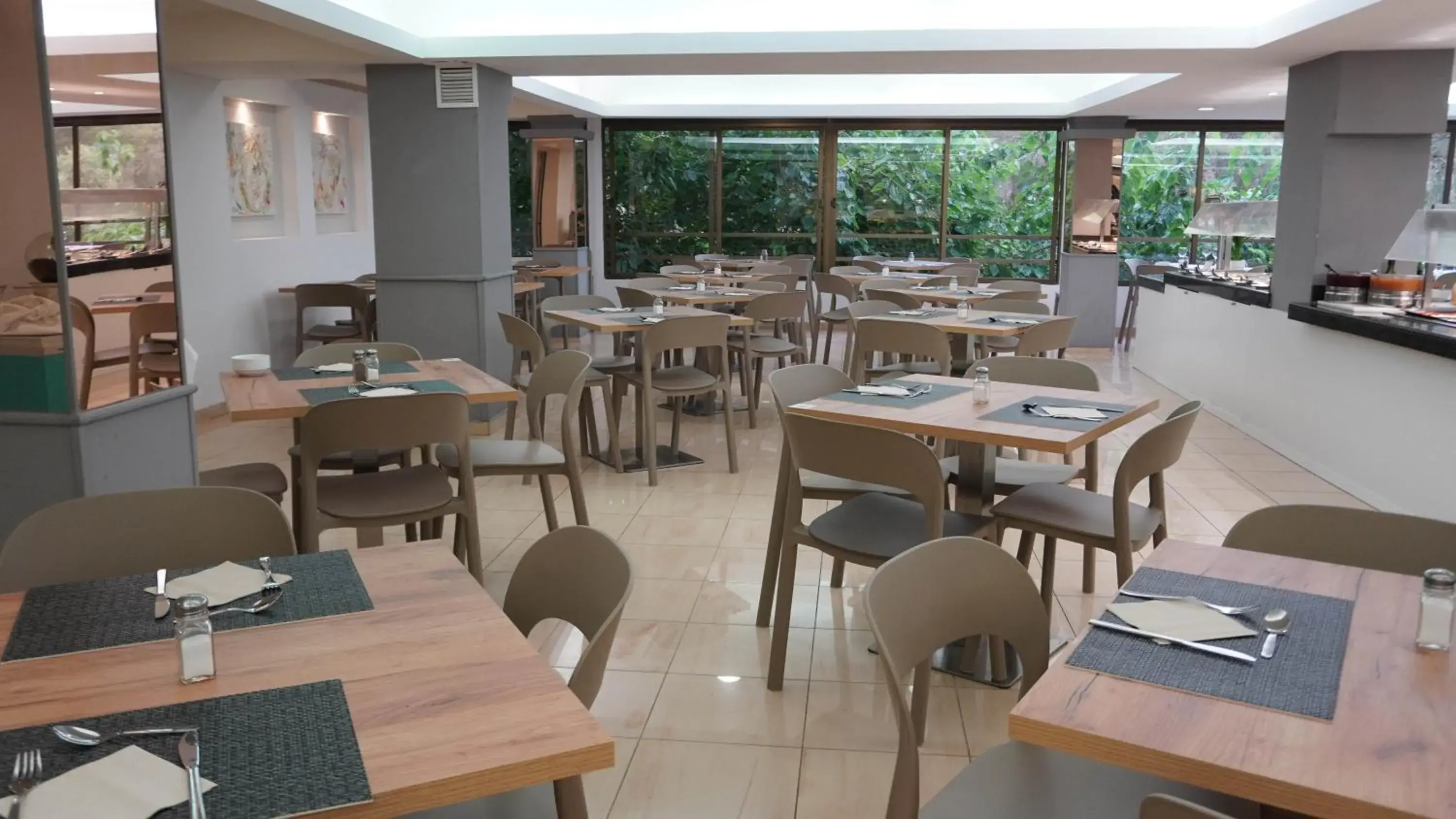 Restaurant/places to eat in O7 Alea Restaurant/places to eat in O7 Alea