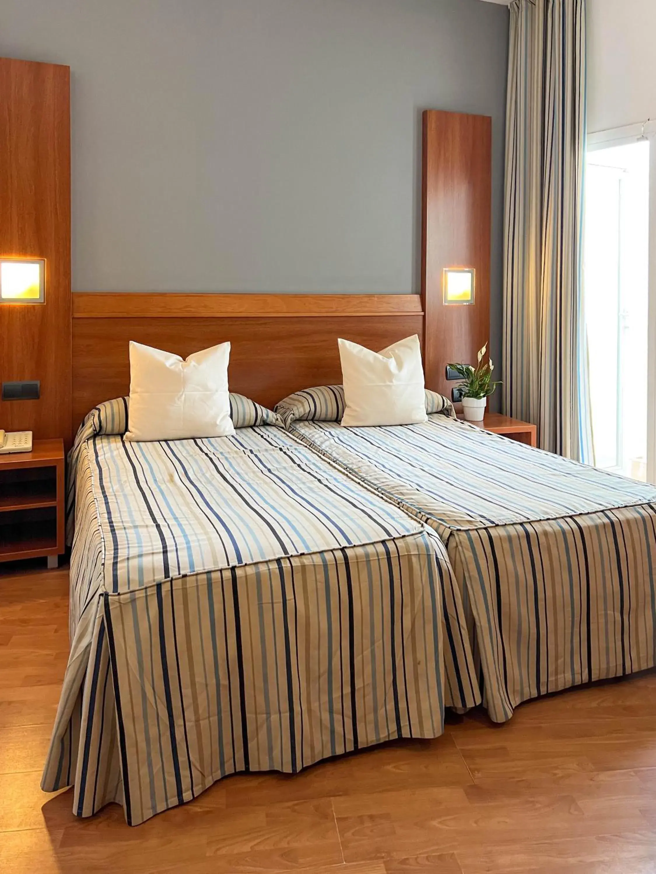 Bed in O7 Alea Bed in O7 Alea