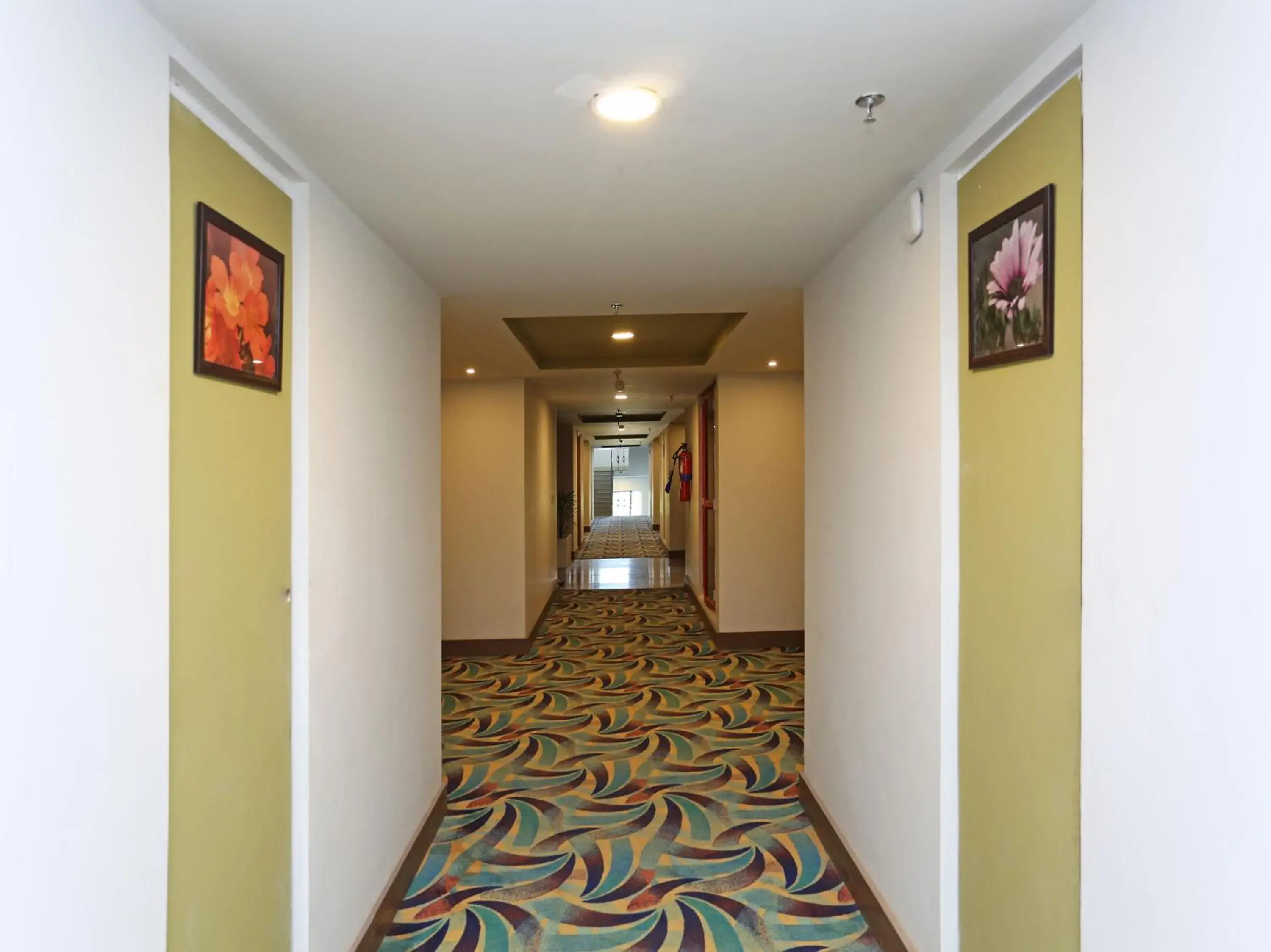 Property building in Four Leaf Service Suites, Haridwar Property building in Four Leaf Service Suites, Haridwar