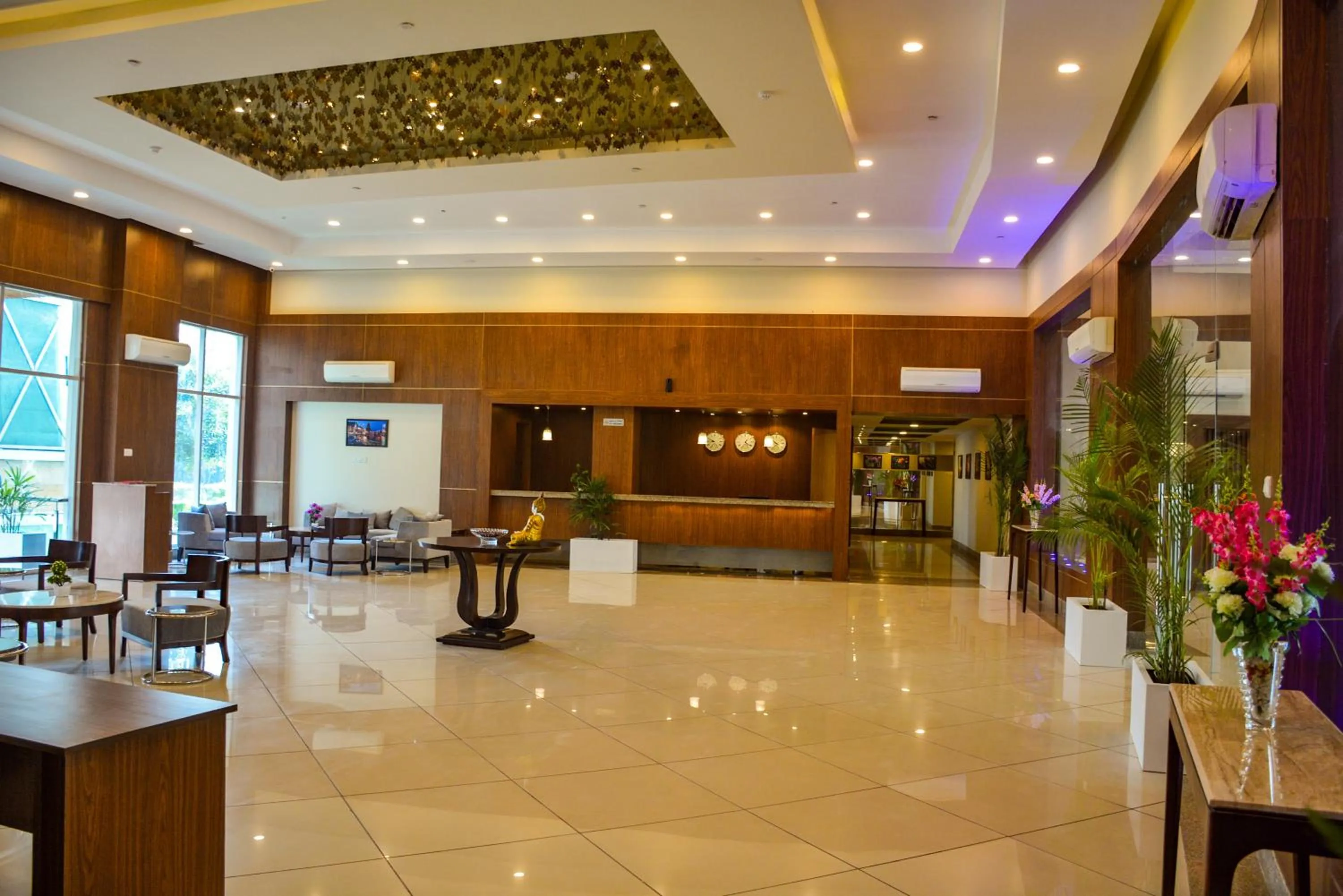Lobby or reception in Four Leaf Service Suites, Haridwar