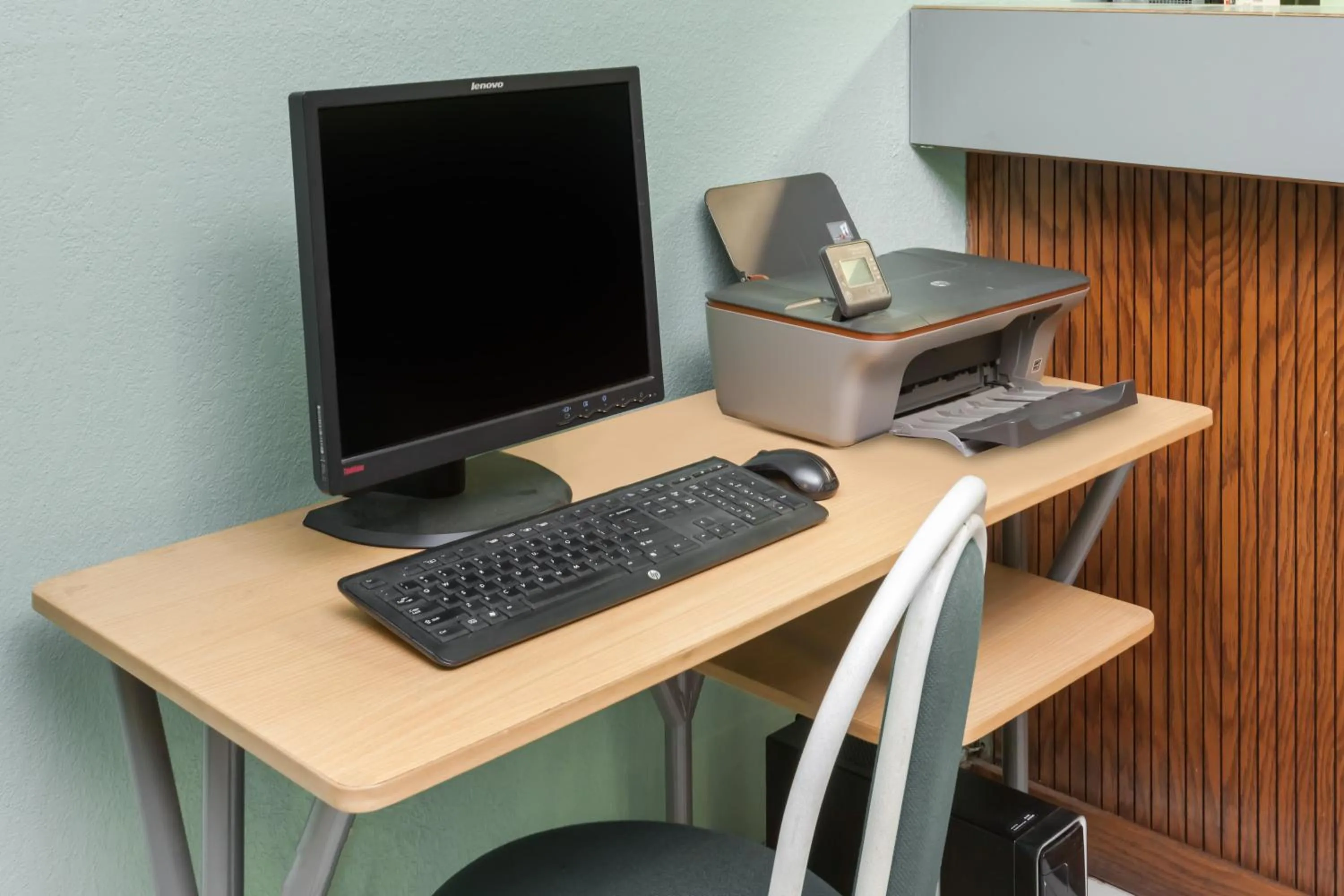 Business facilities in Super 8 by Wyndham Washington/Peoria Area