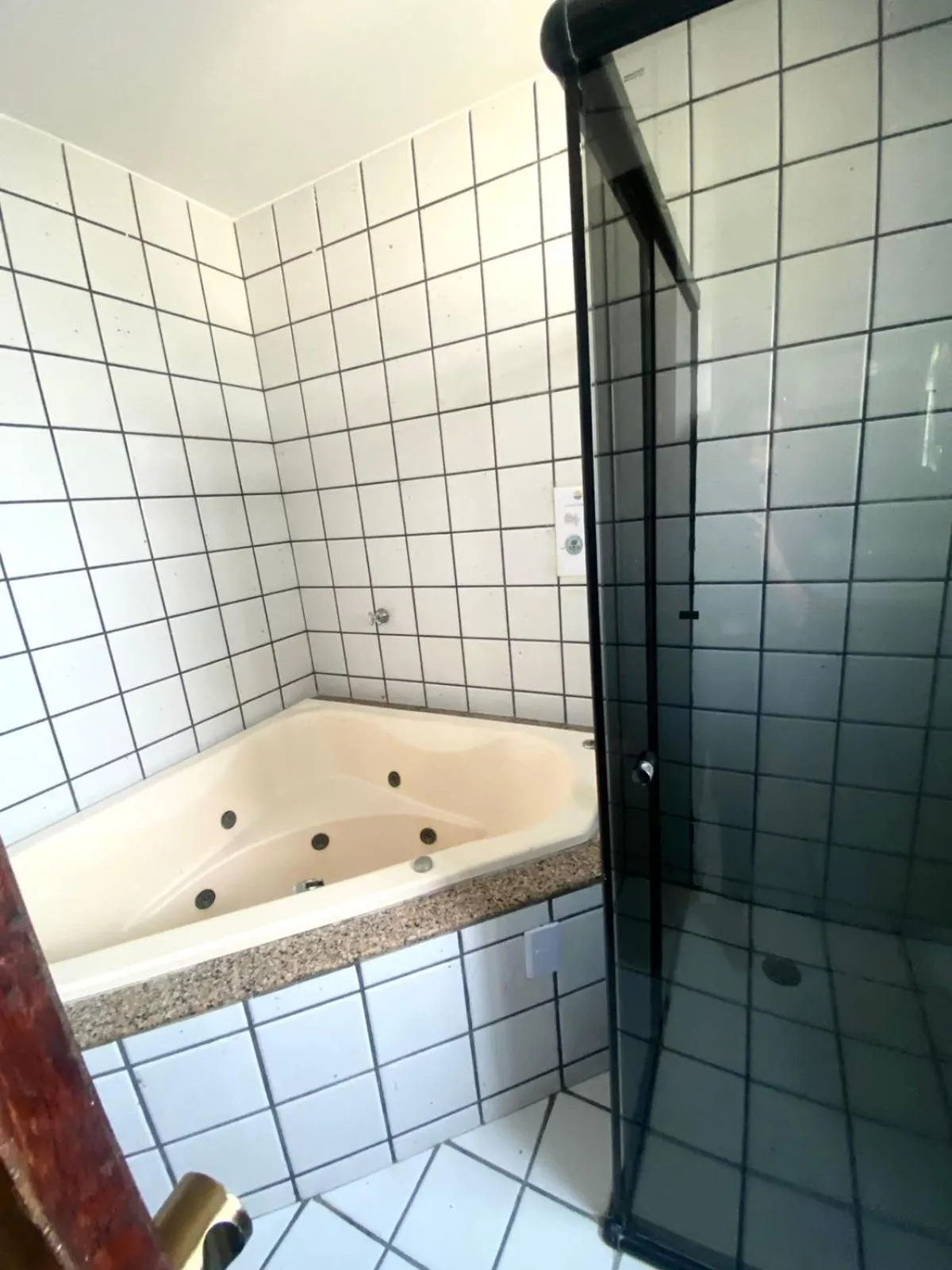 Hot Tub in San Fernando Hotel