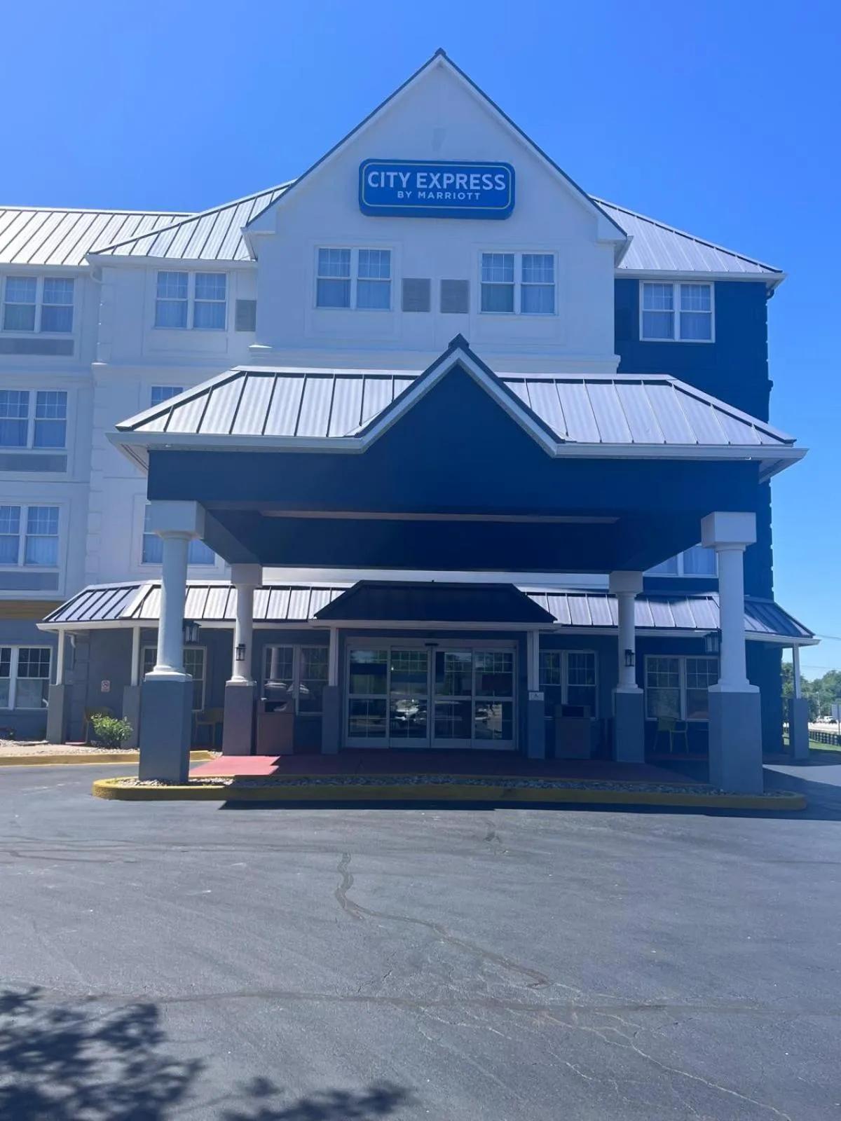 City Express by Marriott Louisville Southeast