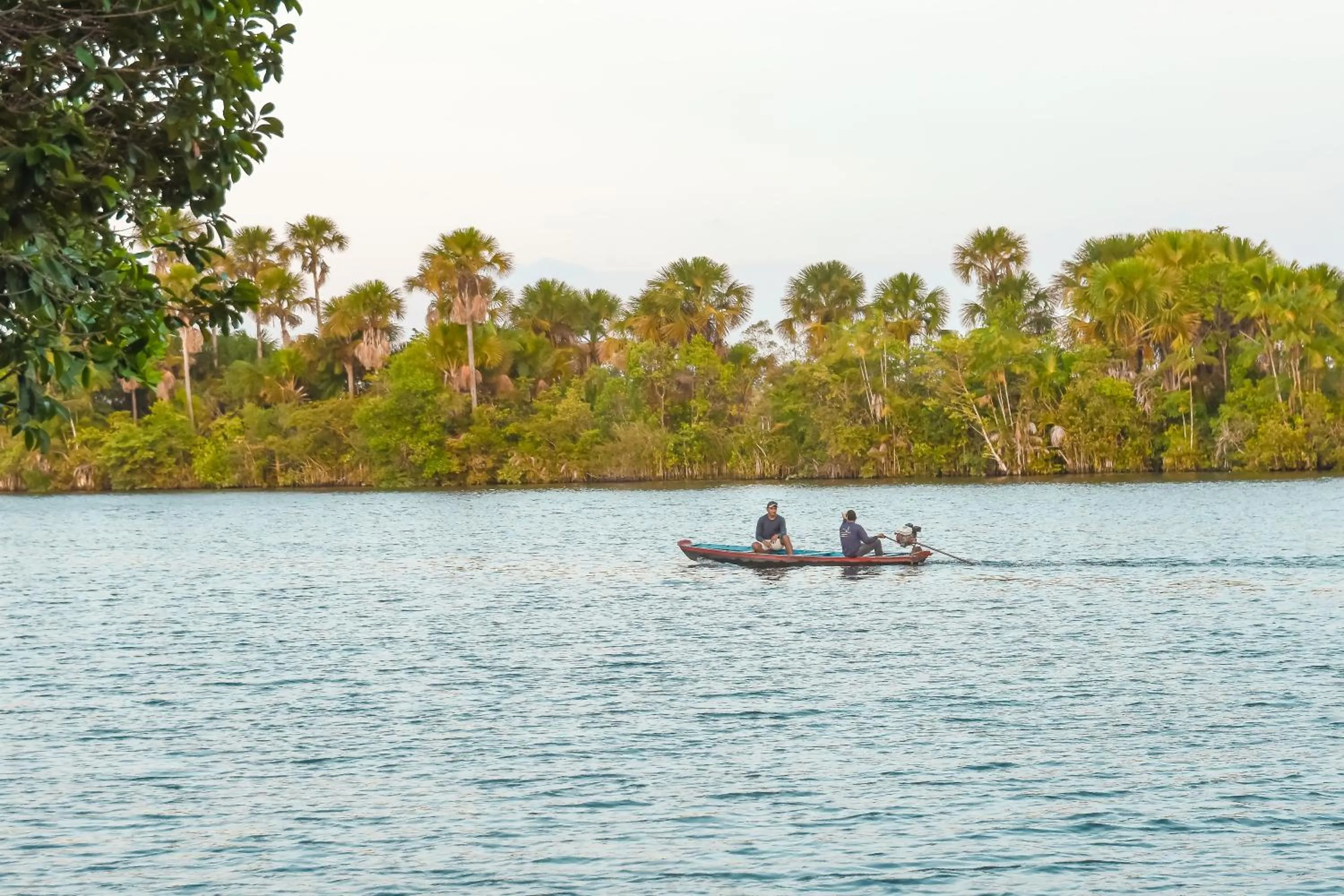 People in Orla Nautica