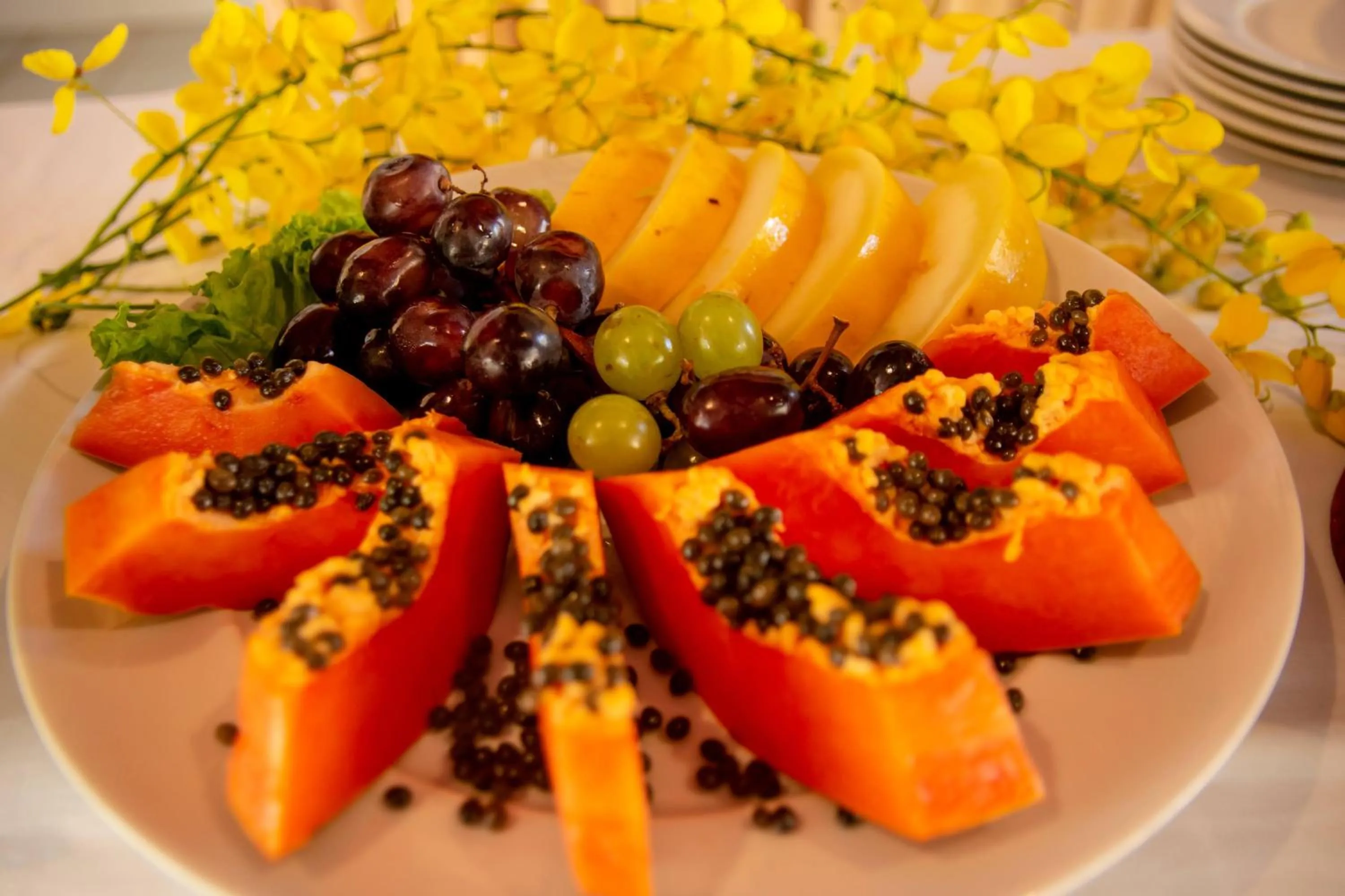 Buffet breakfast in Orla Nautica