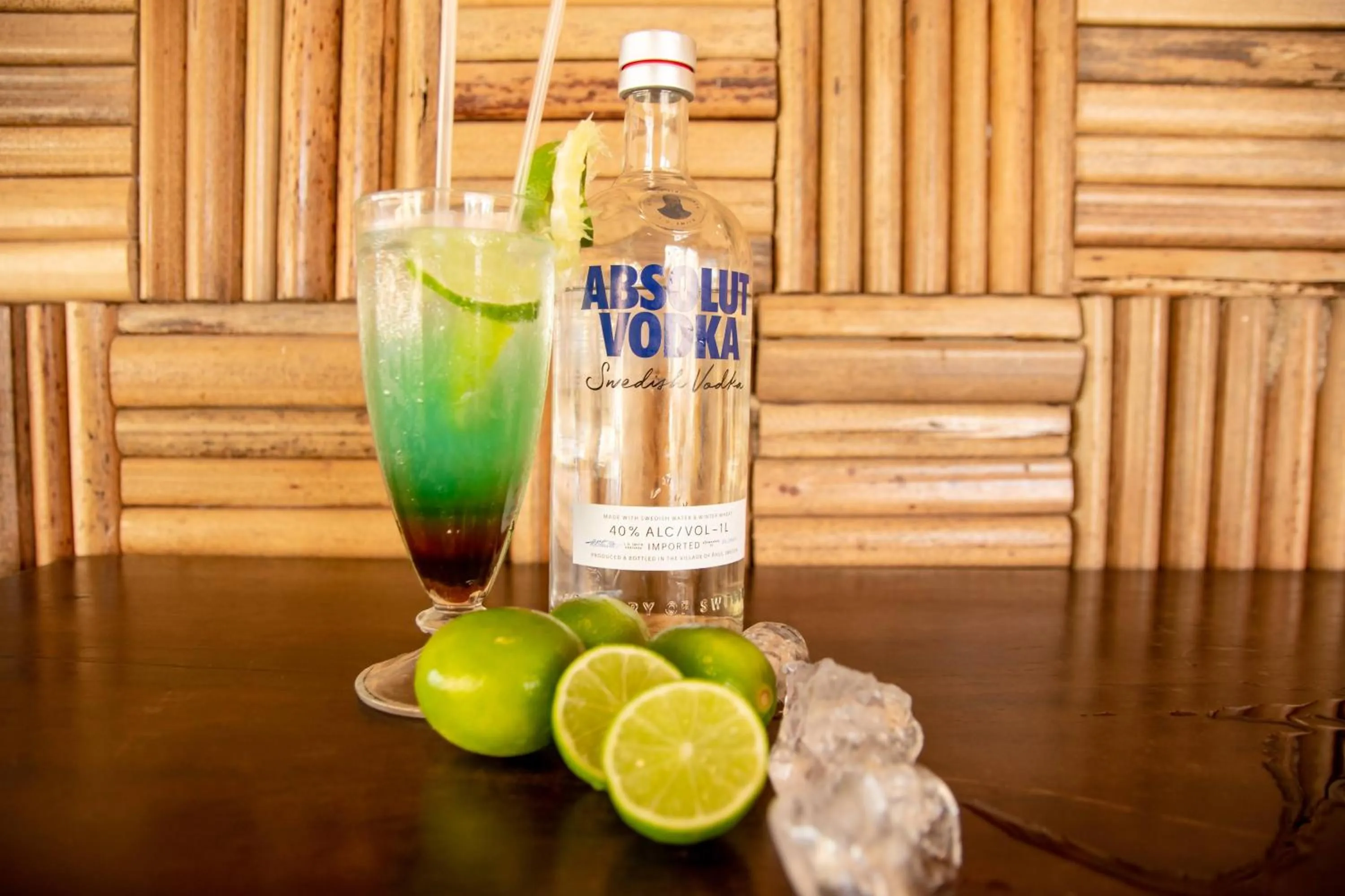 Lounge or bar in Orla Nautica