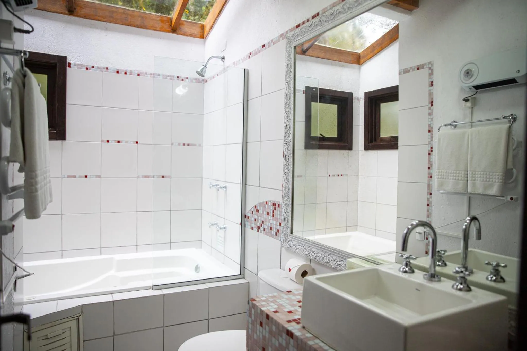 Shower in Estalagem Coração Da Mata