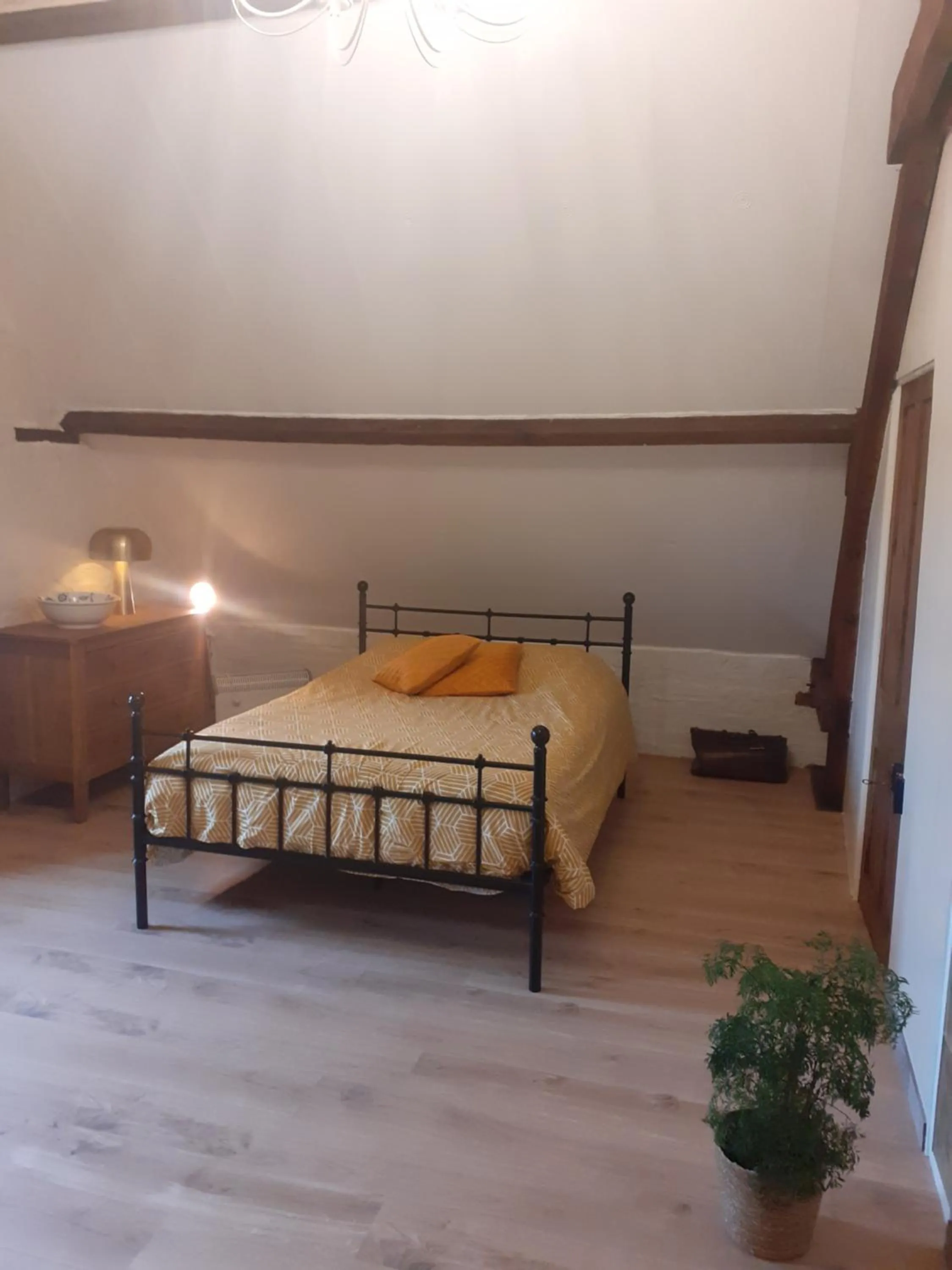 Bedroom, Bed in Le presbytère de Fressin