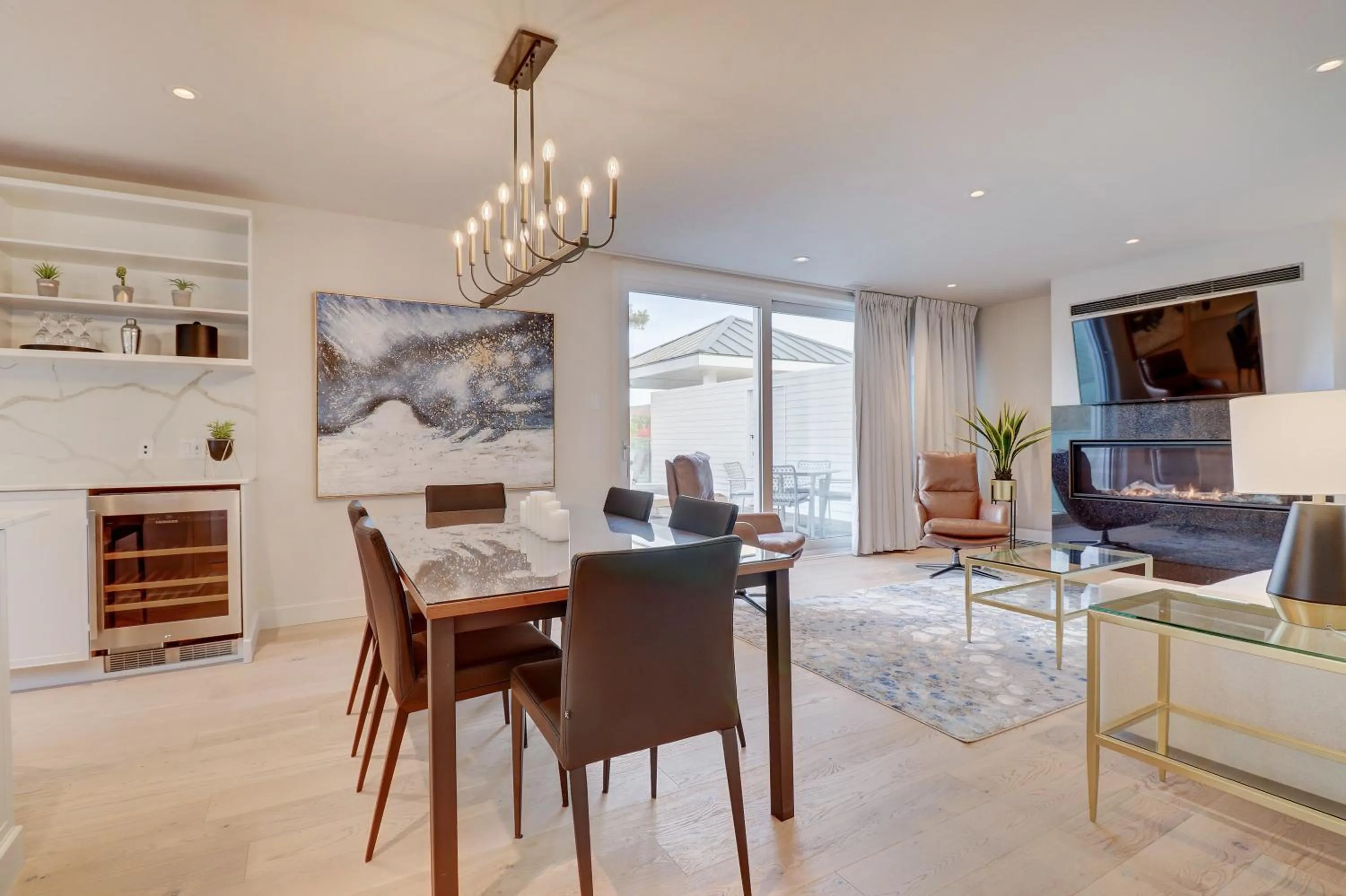 Communal lounge/ TV room in Ripplecove Hotel & Spa