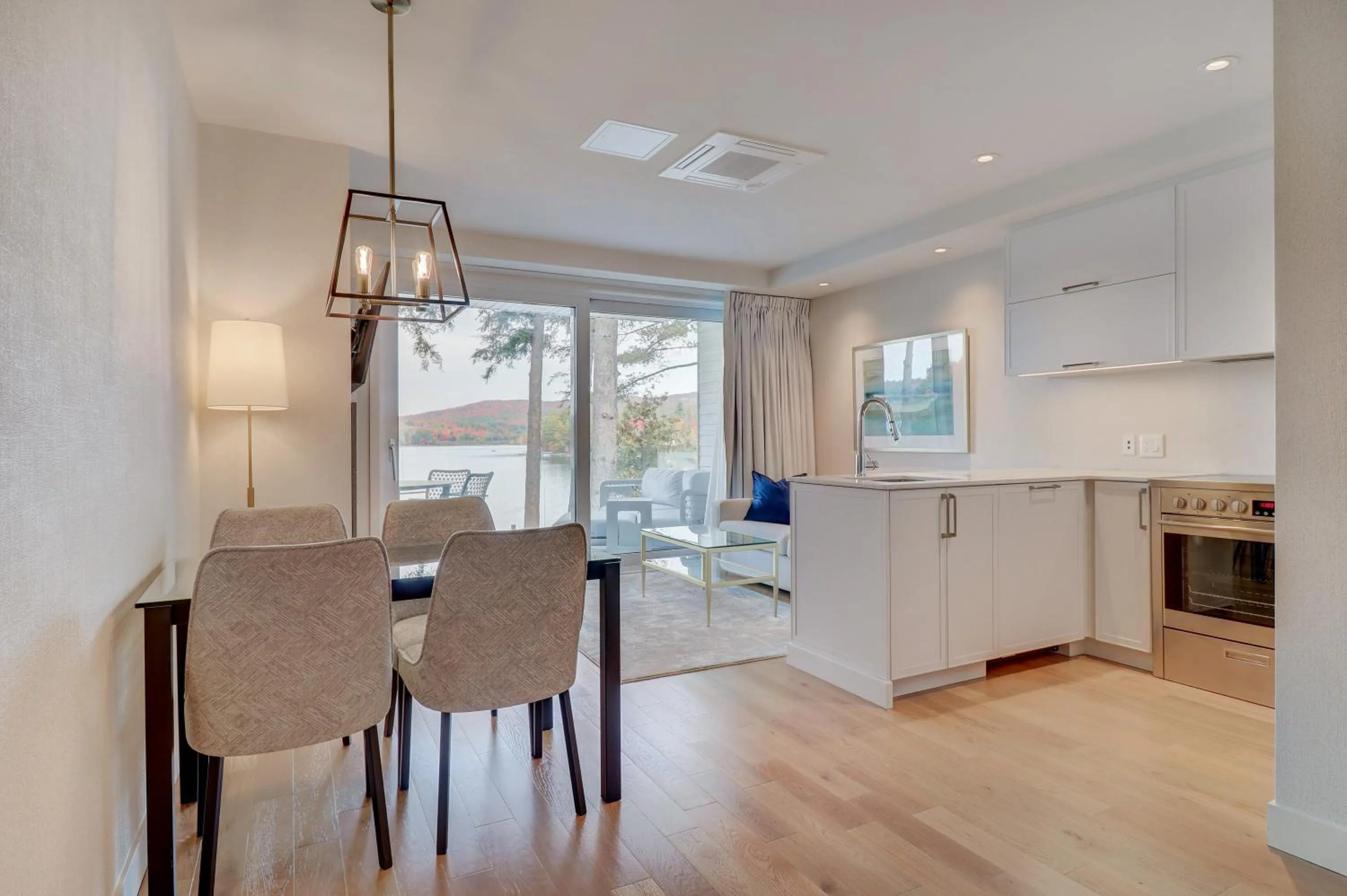 Kitchen or kitchenette in Ripplecove Hotel & Spa