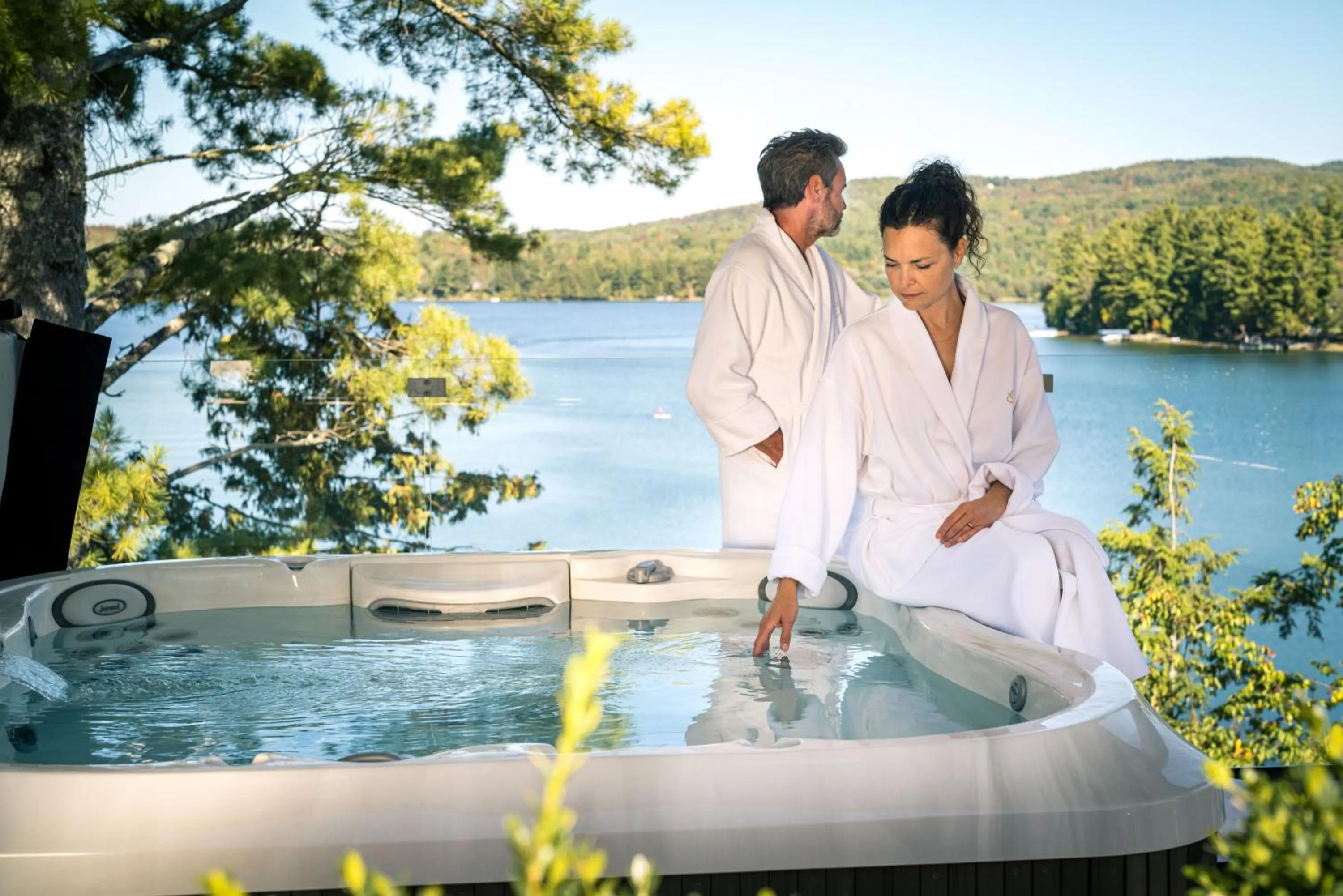 Hot Tub in Ripplecove Hotel & Spa