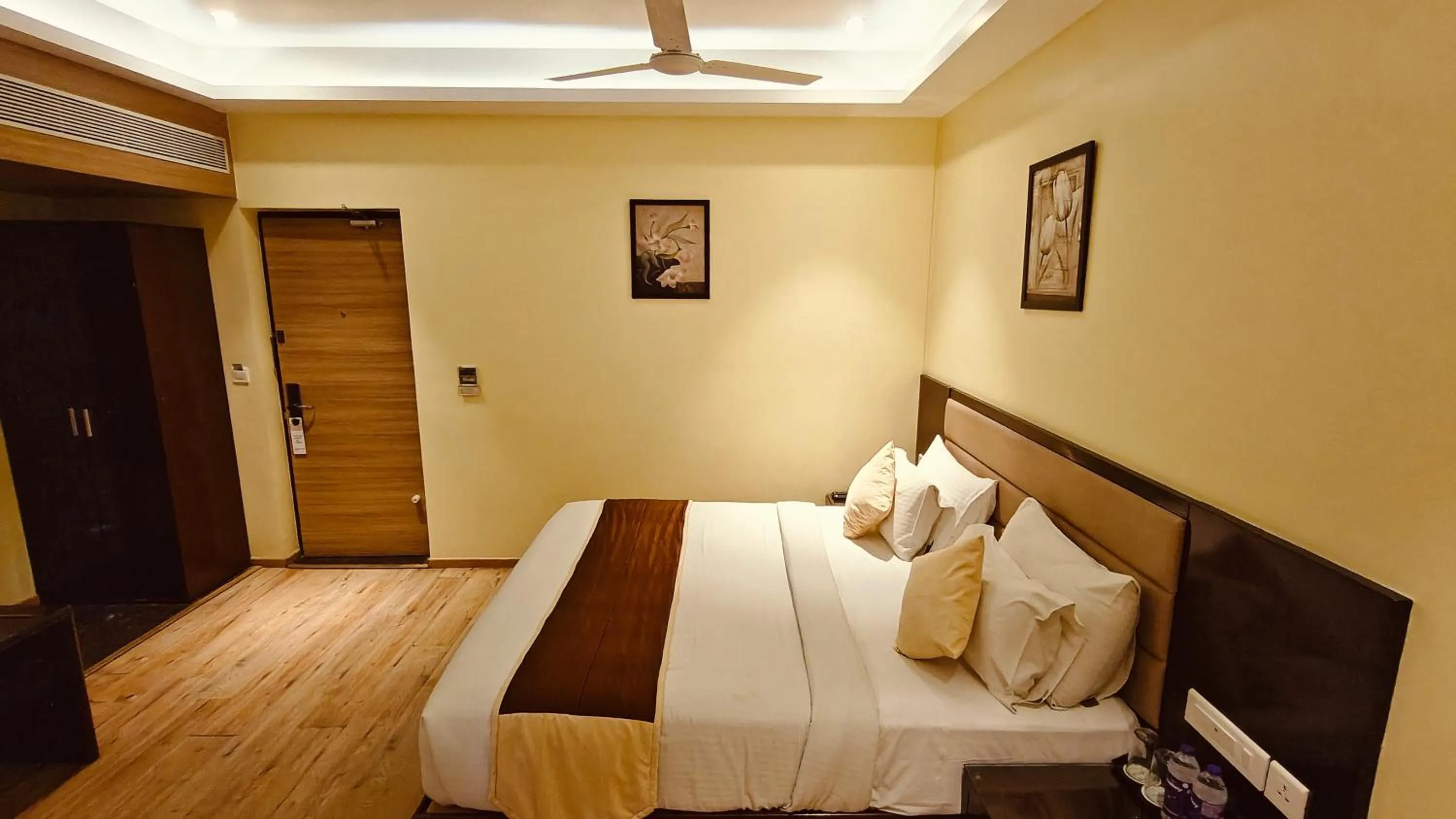 Bed in ASR Parklane, A Bergamont Hotel - Hosur
