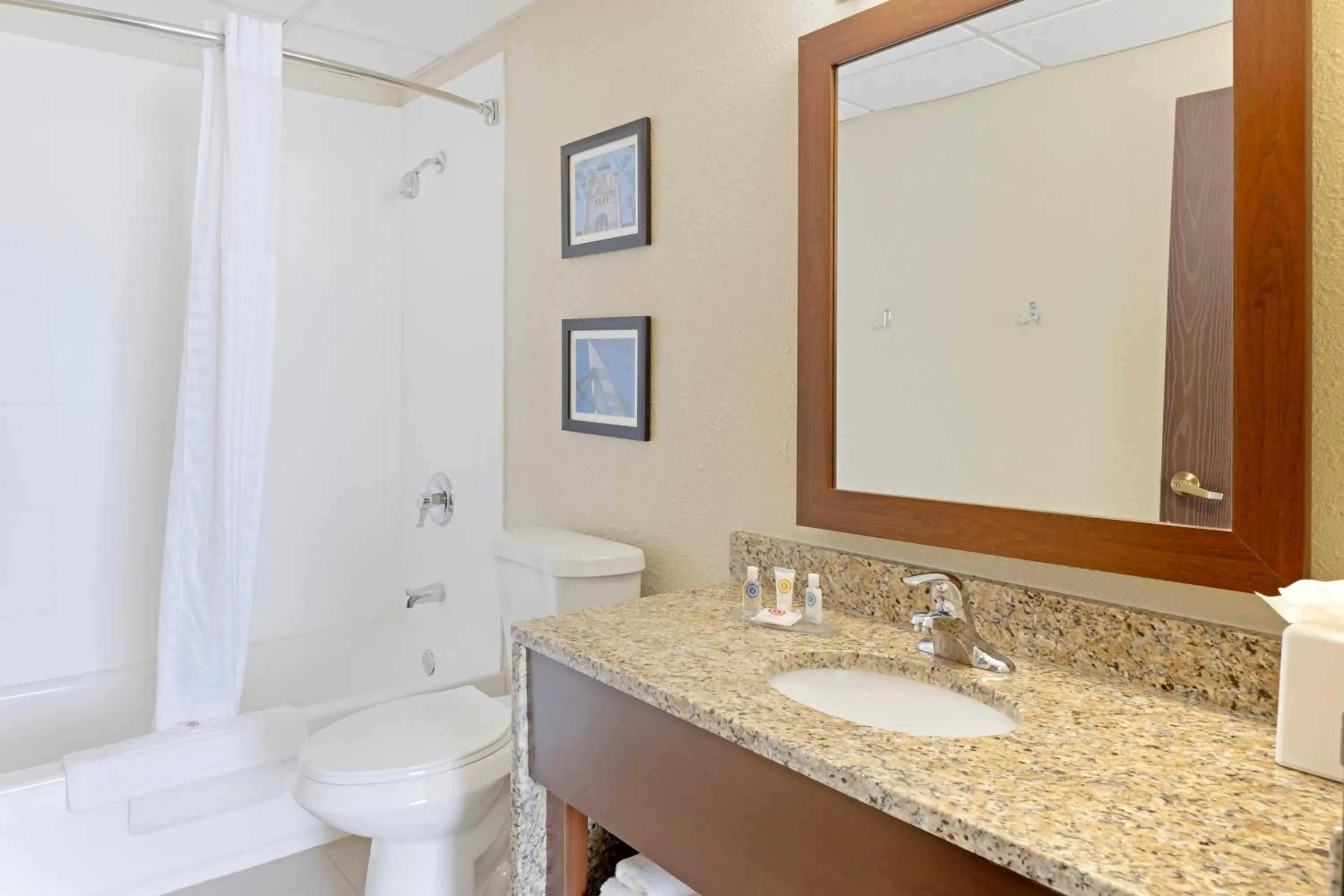 Bathroom in Comfort Inn & Suites Wichita Northeast