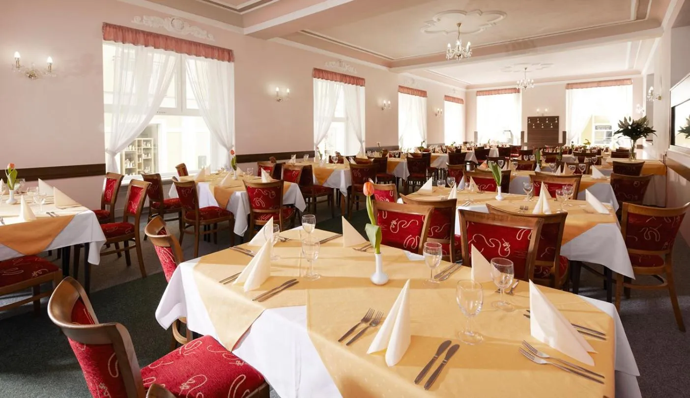 Restaurant/places to eat in Spa Hotel Goethe