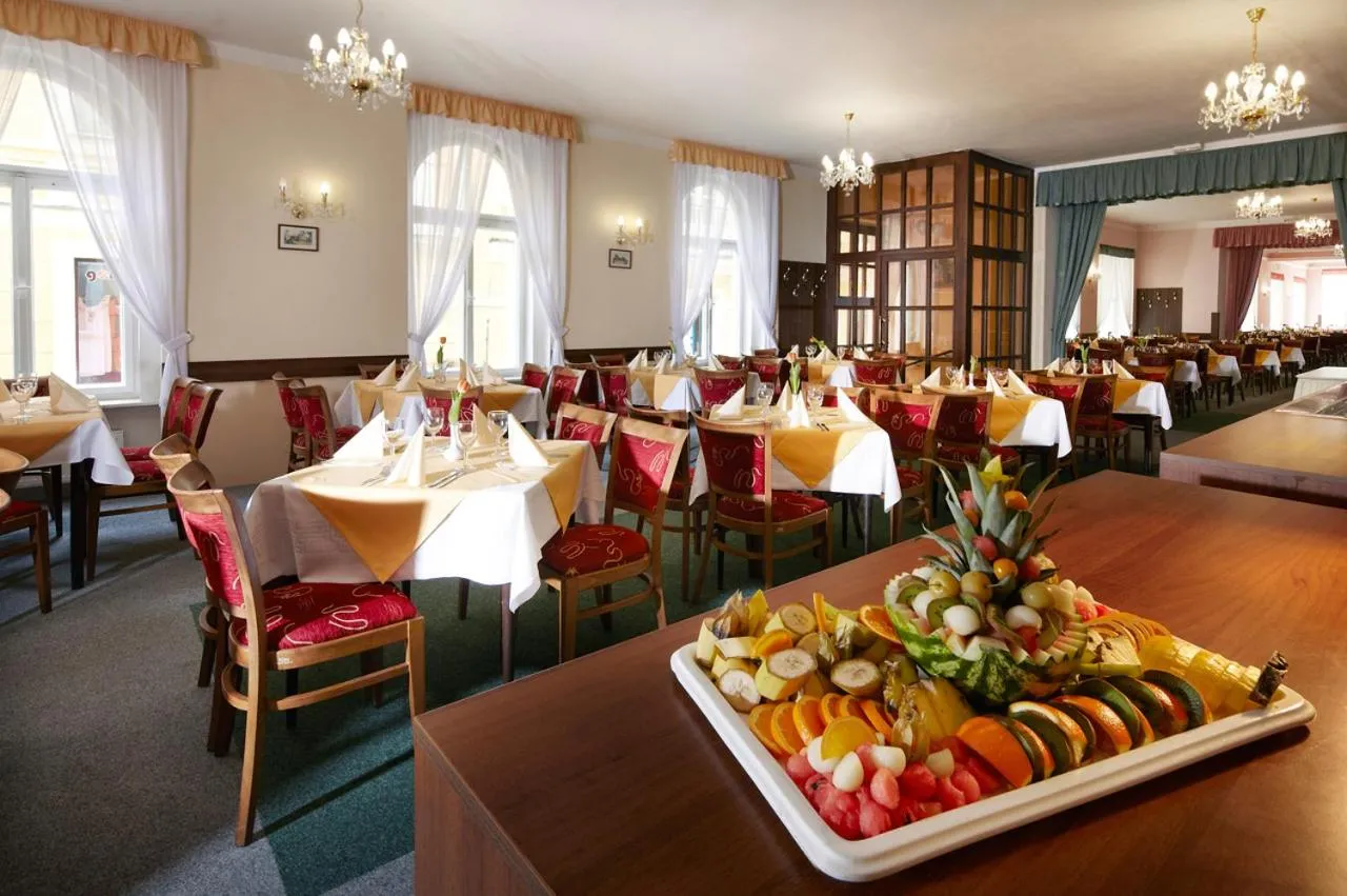 Restaurant/places to eat in Spa Hotel Goethe