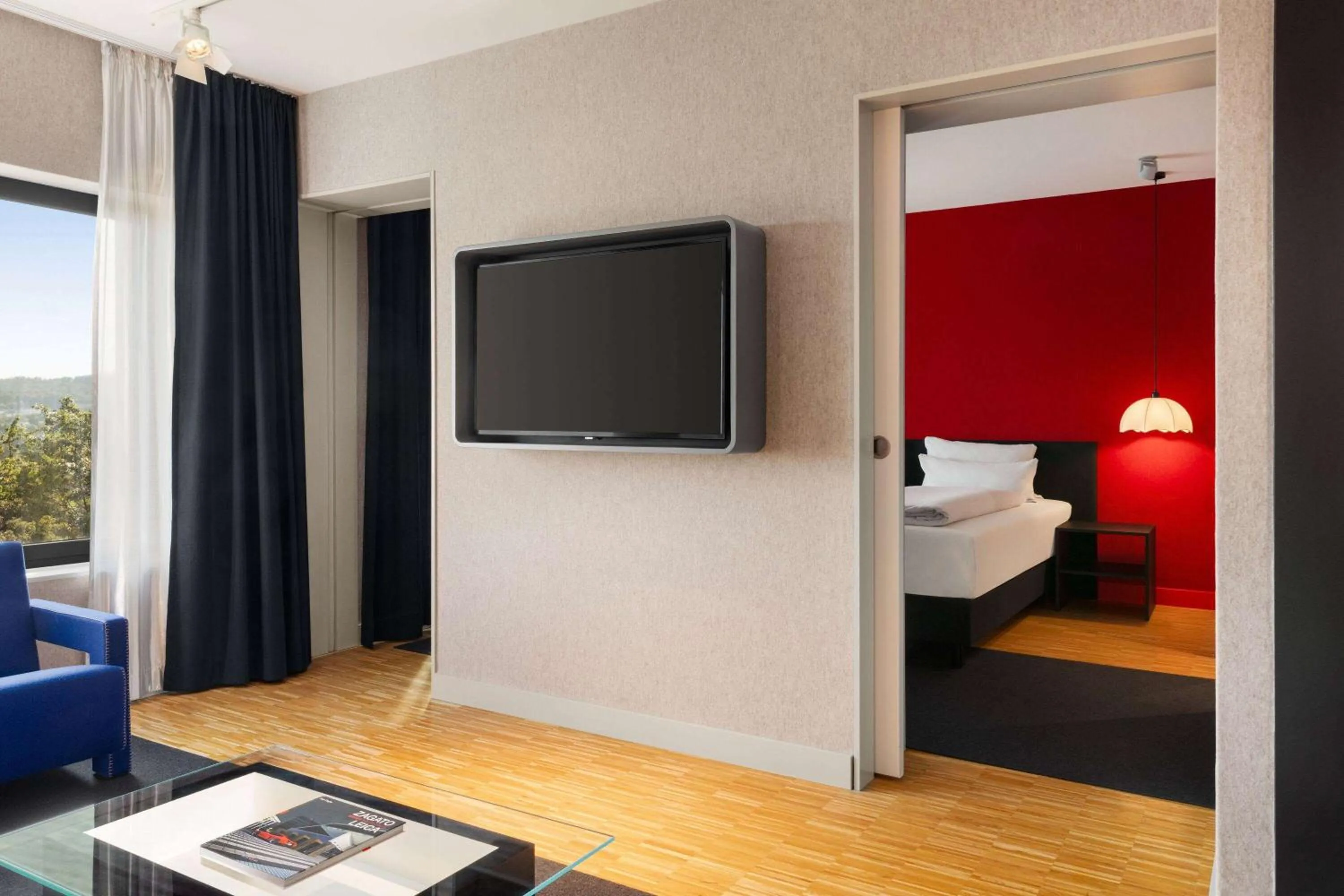 Photo of the whole room, Bed in Vienna House by Wyndham Ernst Leitz Wetzlar