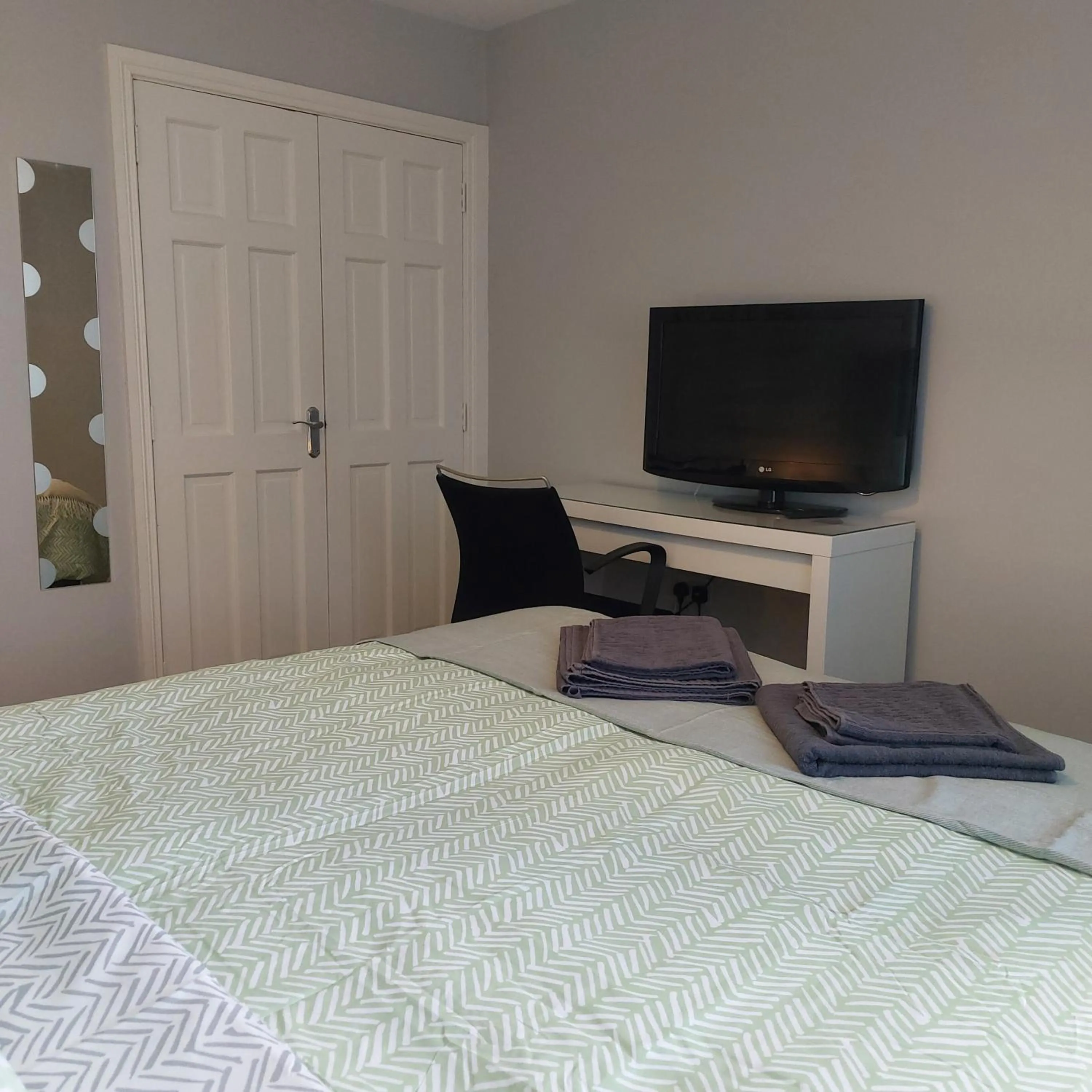 Bed in Lawnbrook Town House