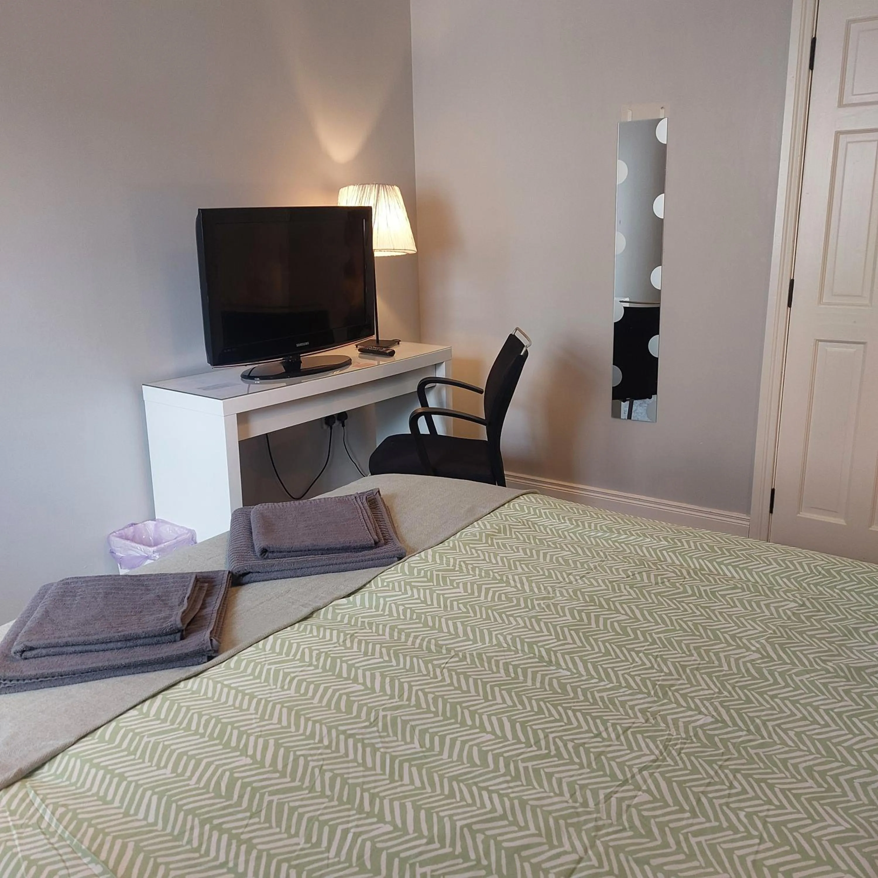 Bed in Lawnbrook Town House