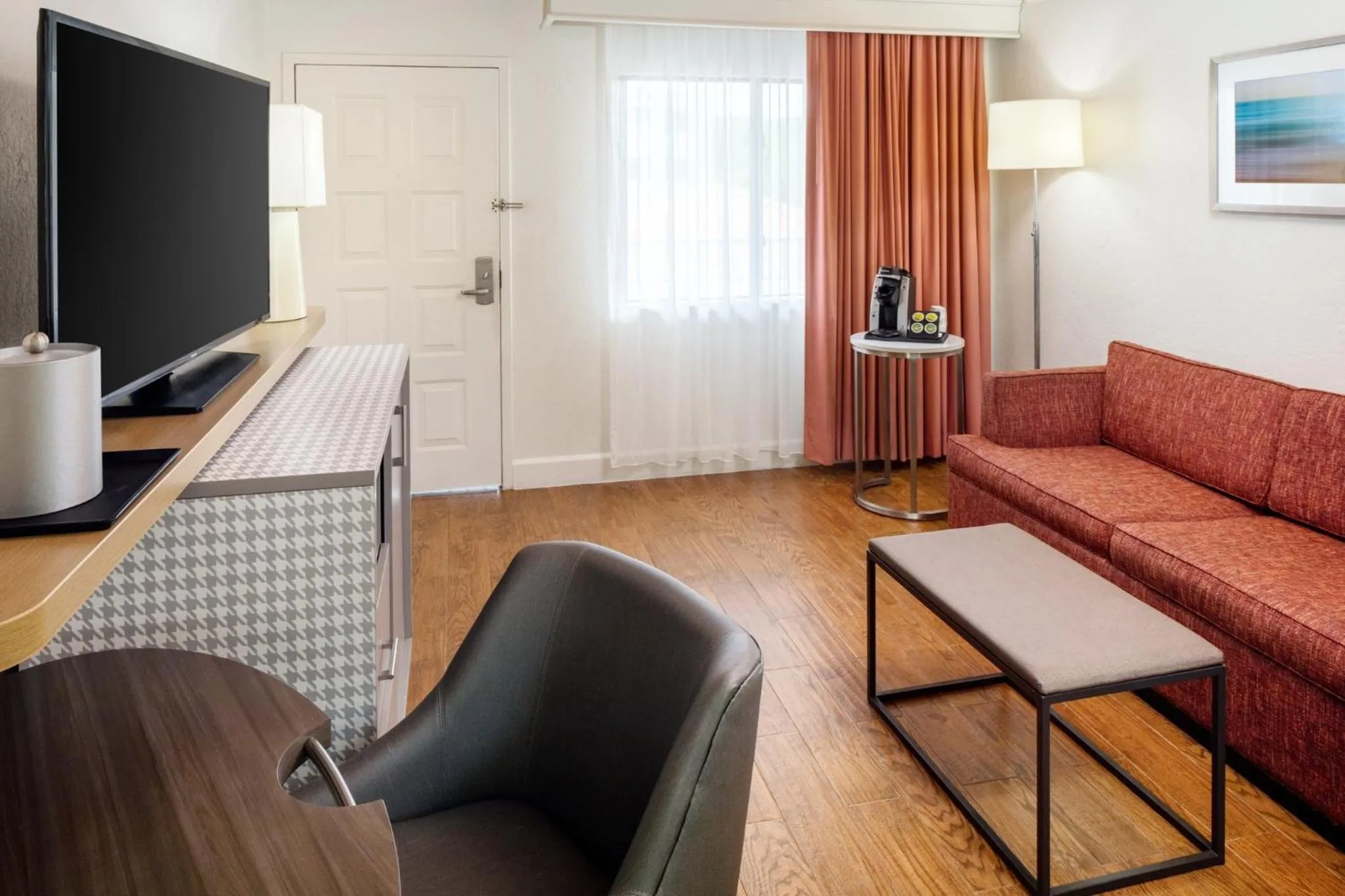 Photo of the whole room in Holiday Inn & Suites Boca Raton - North