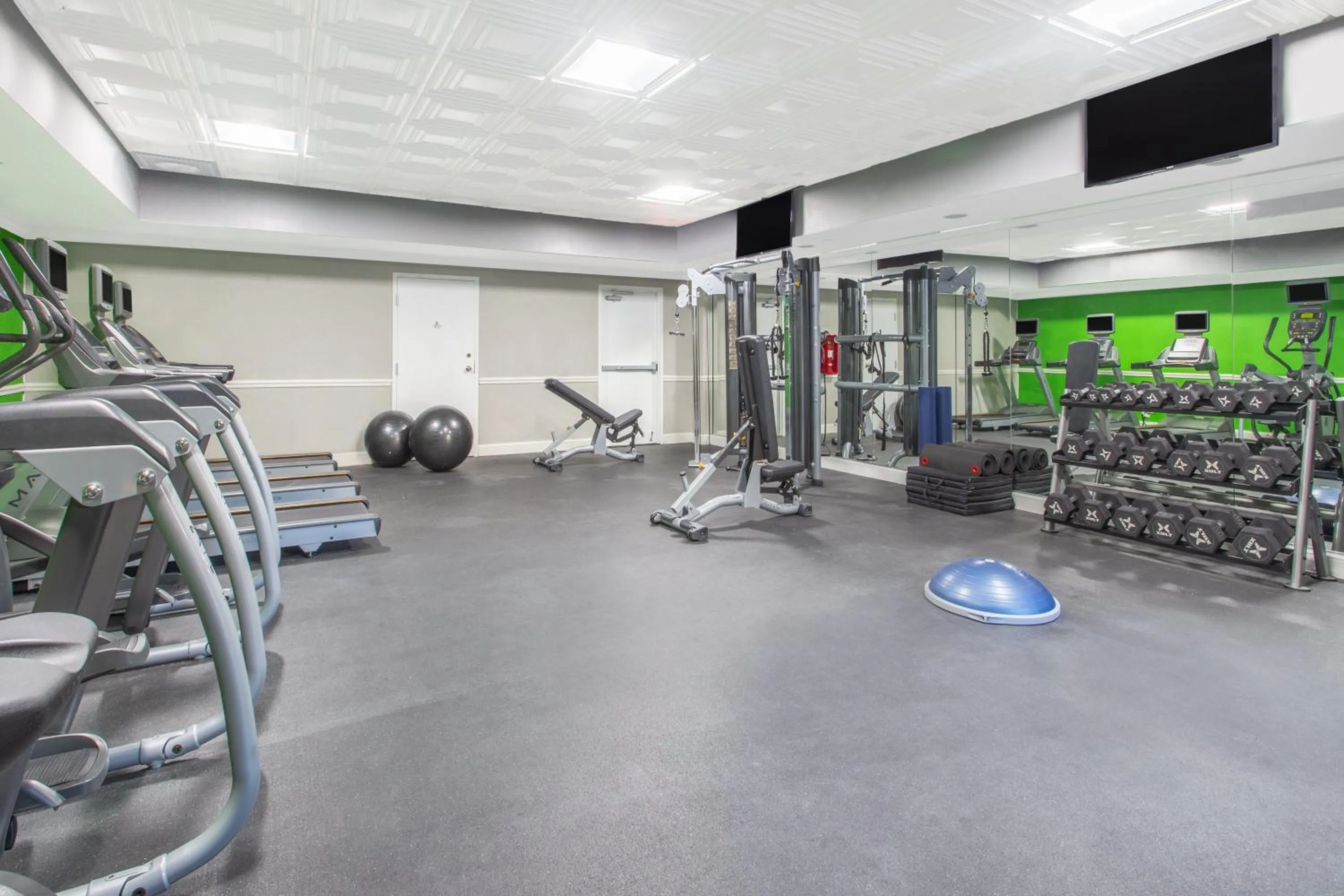 Fitness centre/facilities in Holiday Inn & Suites Boca Raton - North