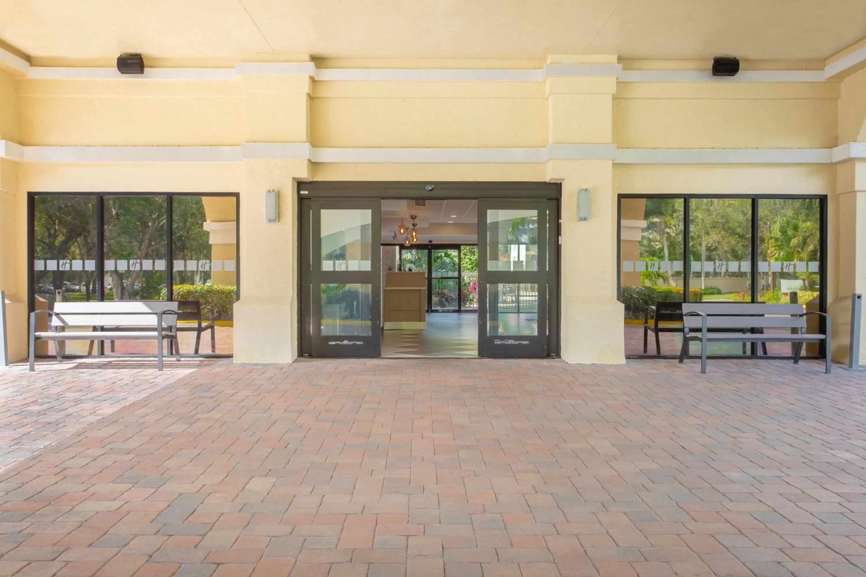 Property building in Holiday Inn & Suites Boca Raton - North
