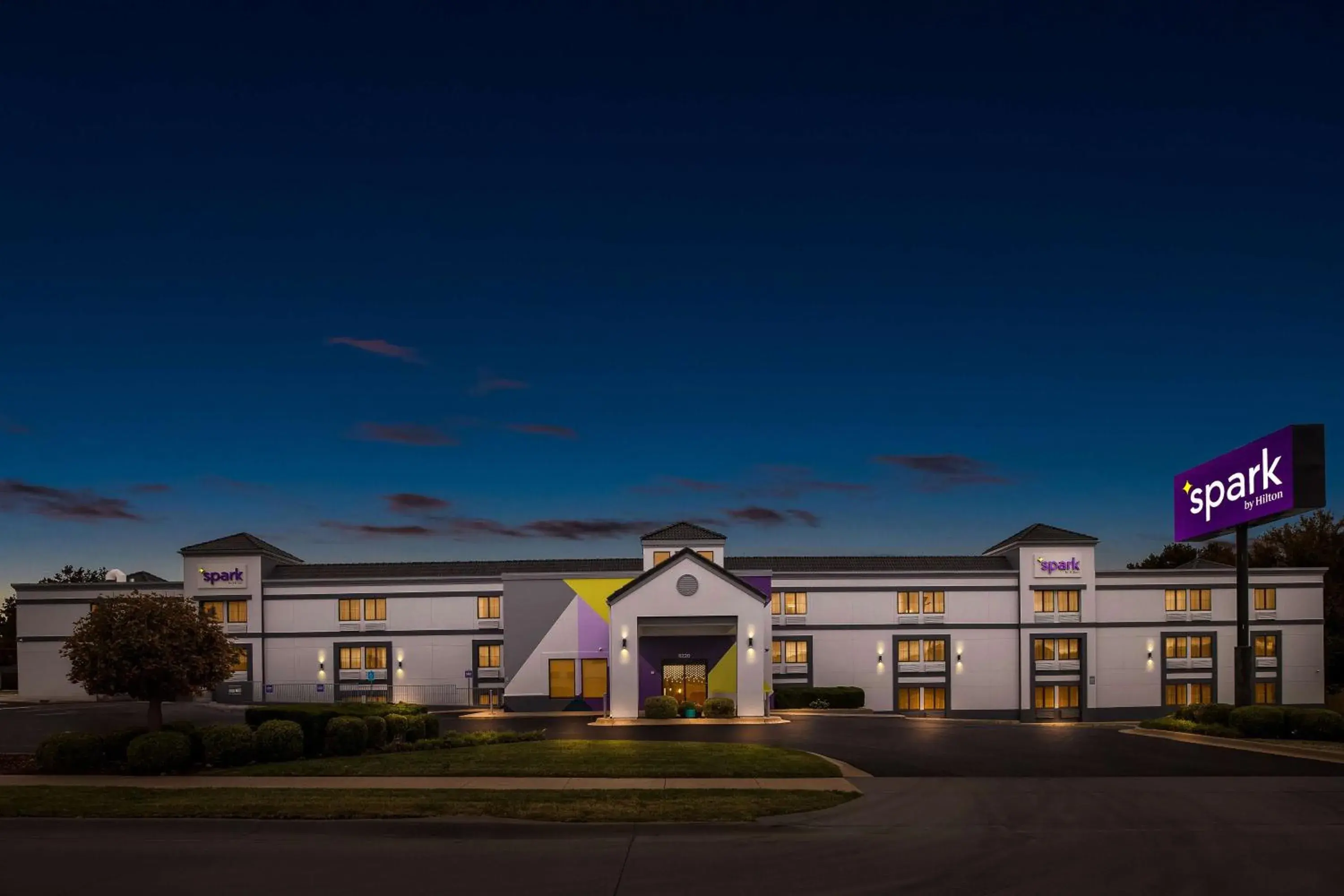 Property building in Spark by Hilton Wichita East Property building in Spark by Hilton Wichita East