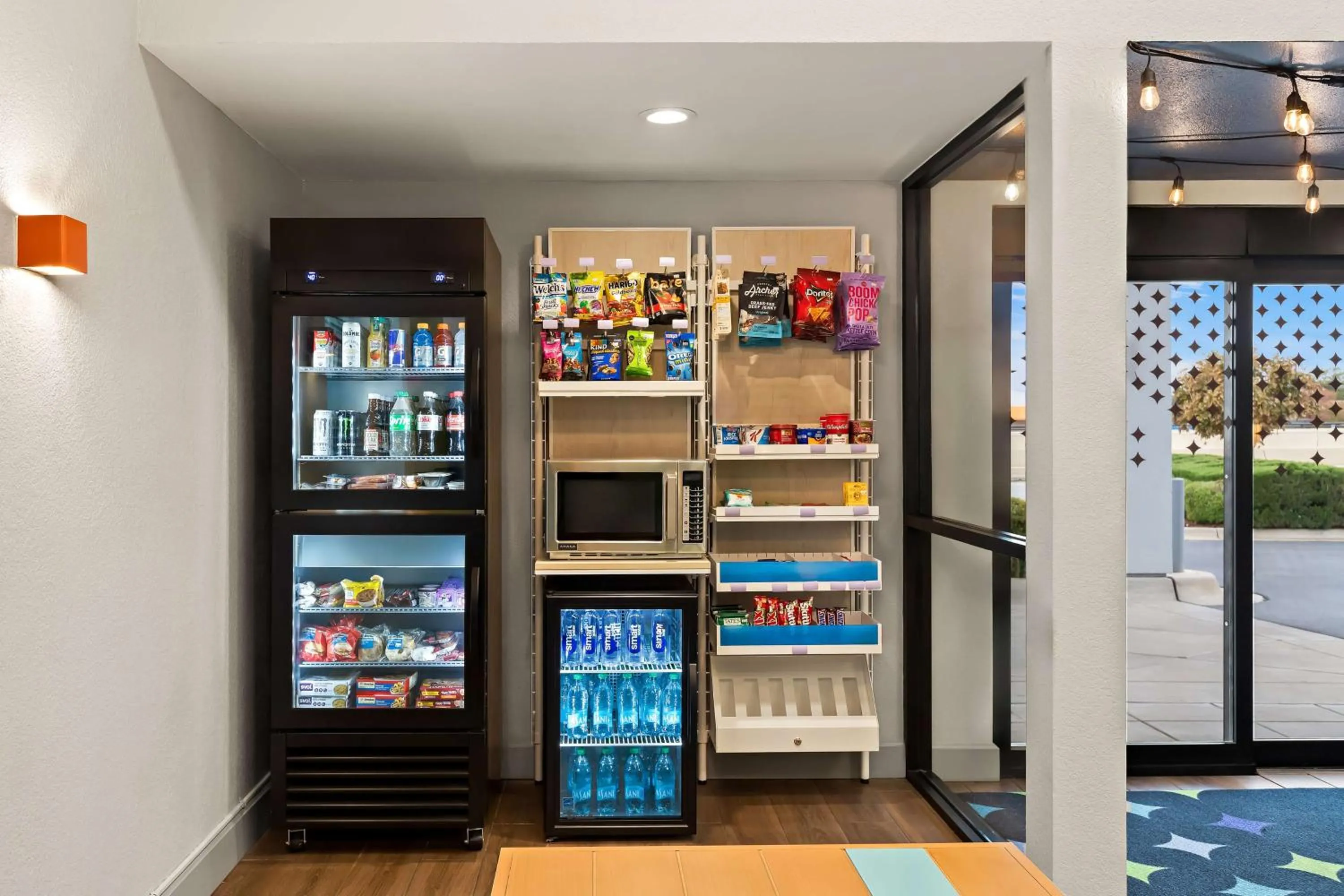 Restaurant/places to eat in Super 8 by Wyndham Wichita East