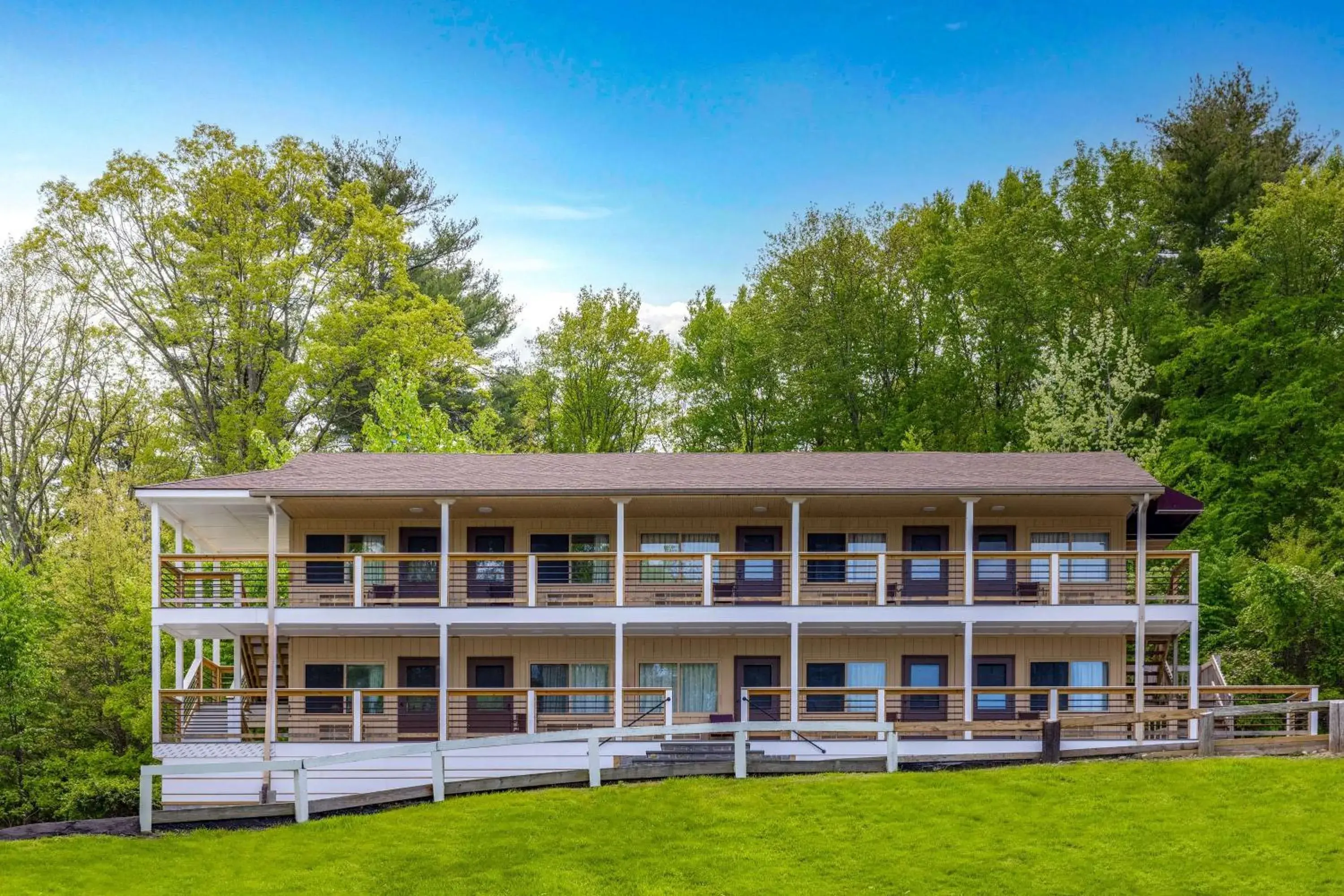 Property building in Days Inn by Wyndham Wurtsboro Property building in Days Inn by Wyndham Wurtsboro