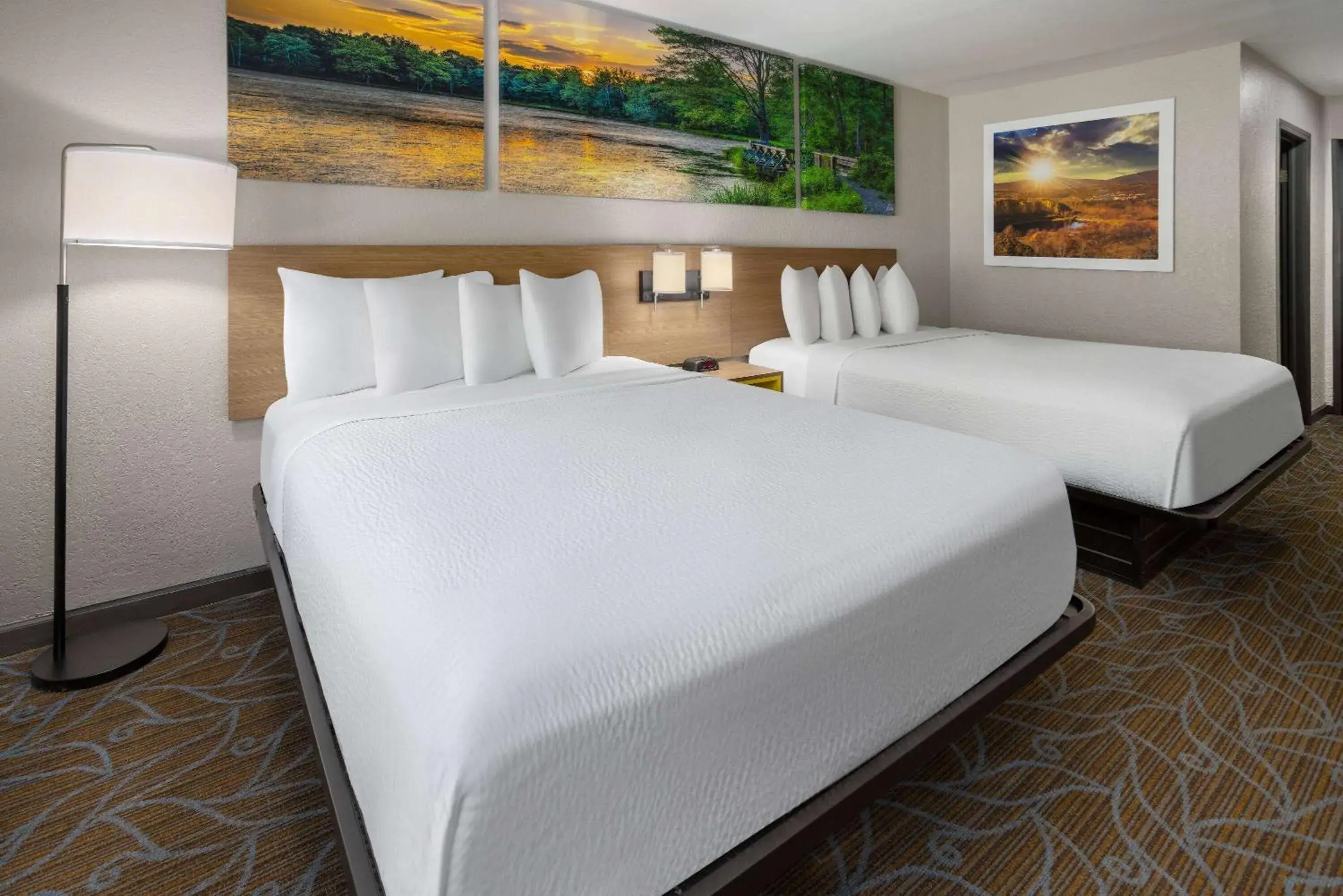 Photo of the whole room, Bed in Days Inn by Wyndham Wurtsboro Photo of the whole room, Bed in Days Inn by Wyndham Wurtsboro