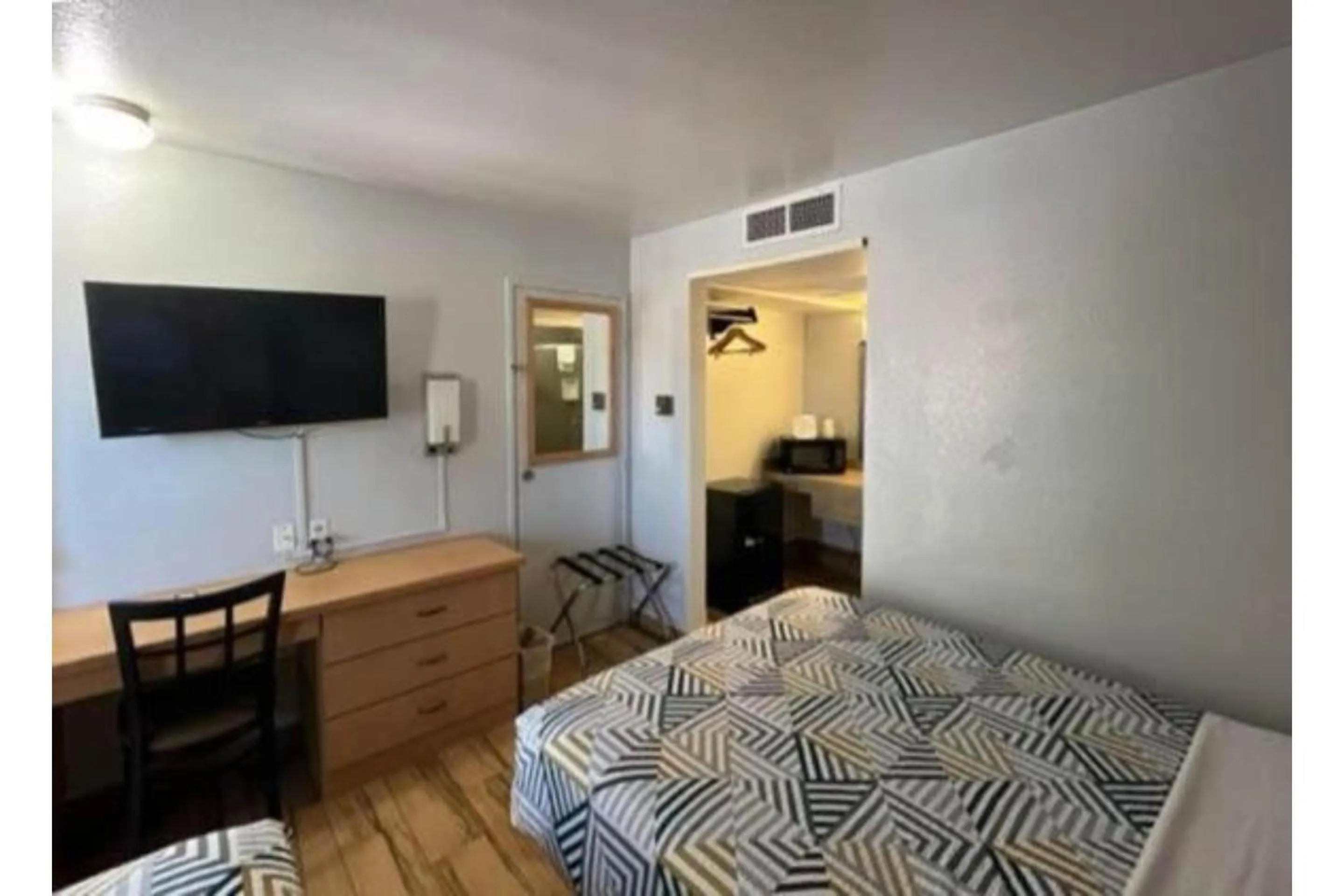 Bedroom, Bed in Motel 6 Riviera Beach FL